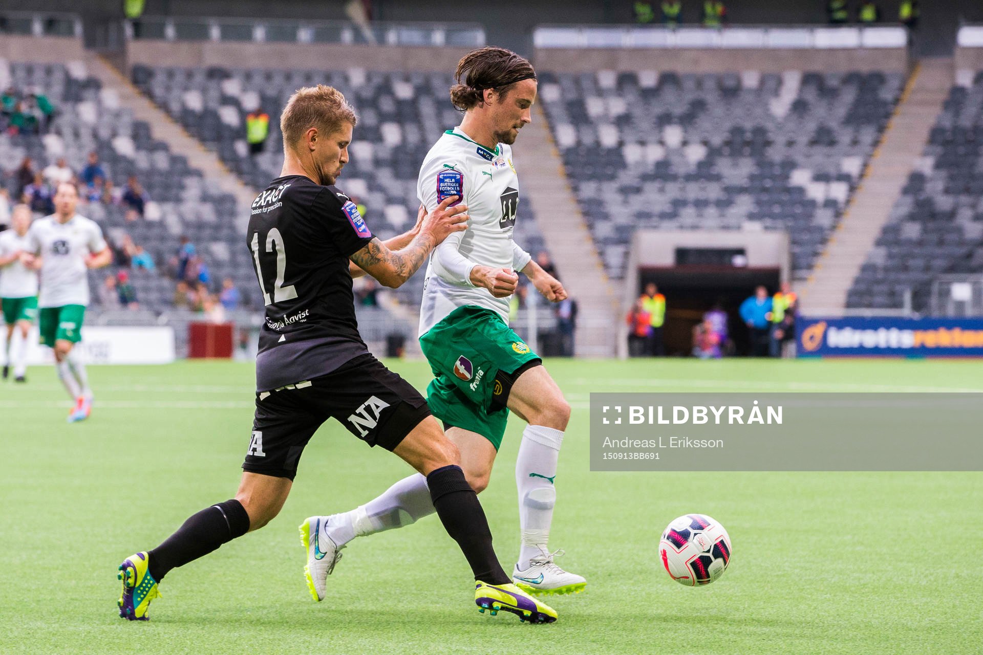 Örebros Daniel Björnqvist och Hammarbys Linus Hallenius