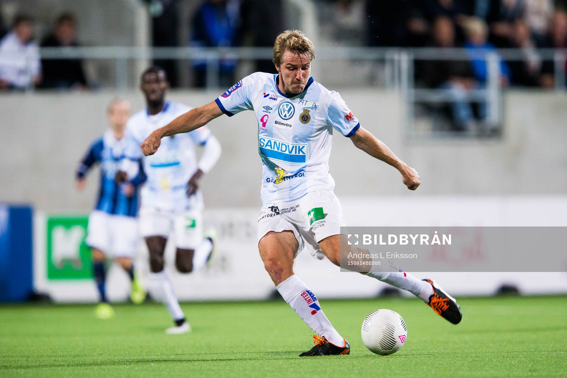 Gefles Johan Oremo med ett skott