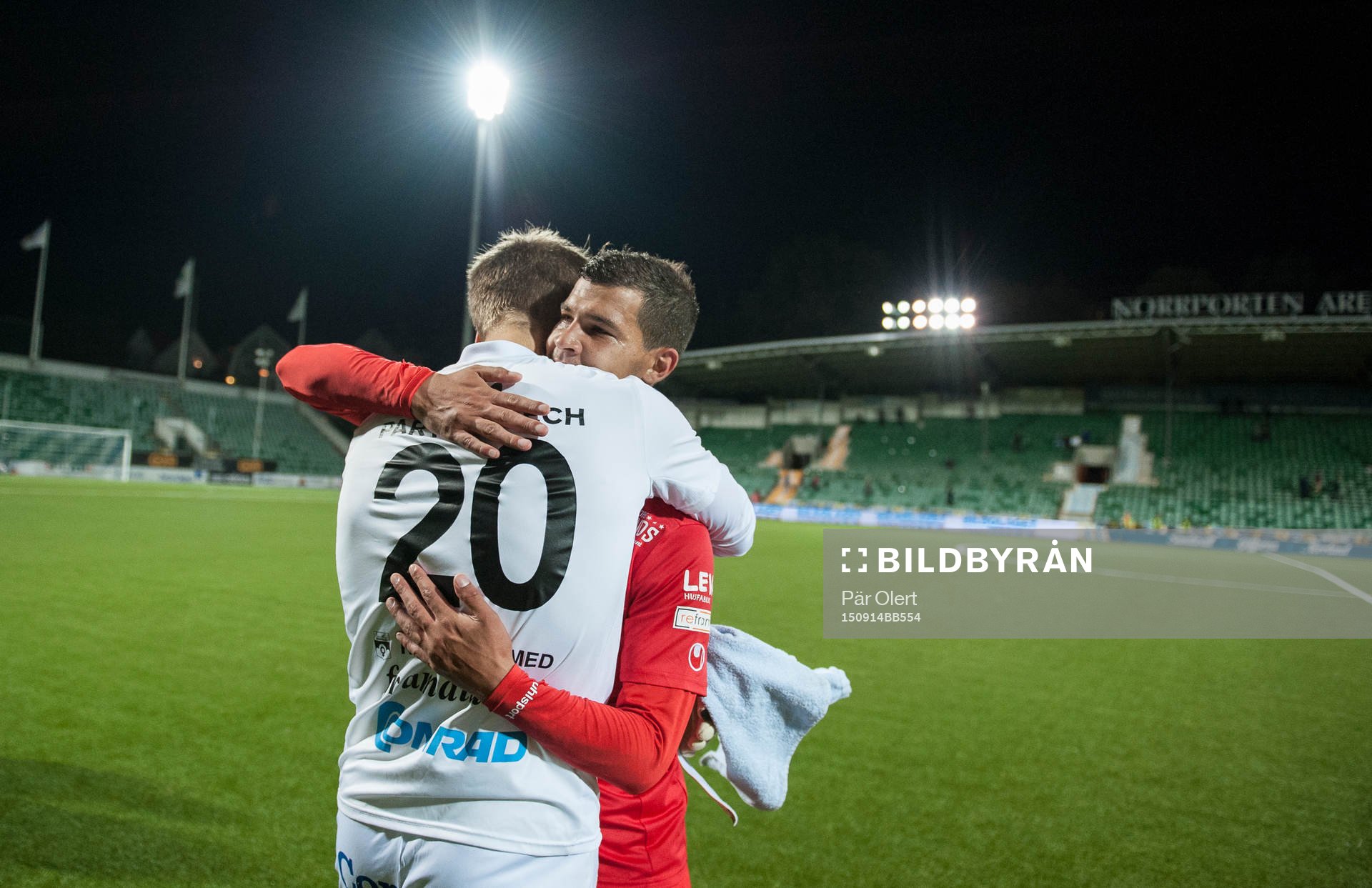 Åtvidabergs Mauricio Albornoz kramar om målvakt Gustav