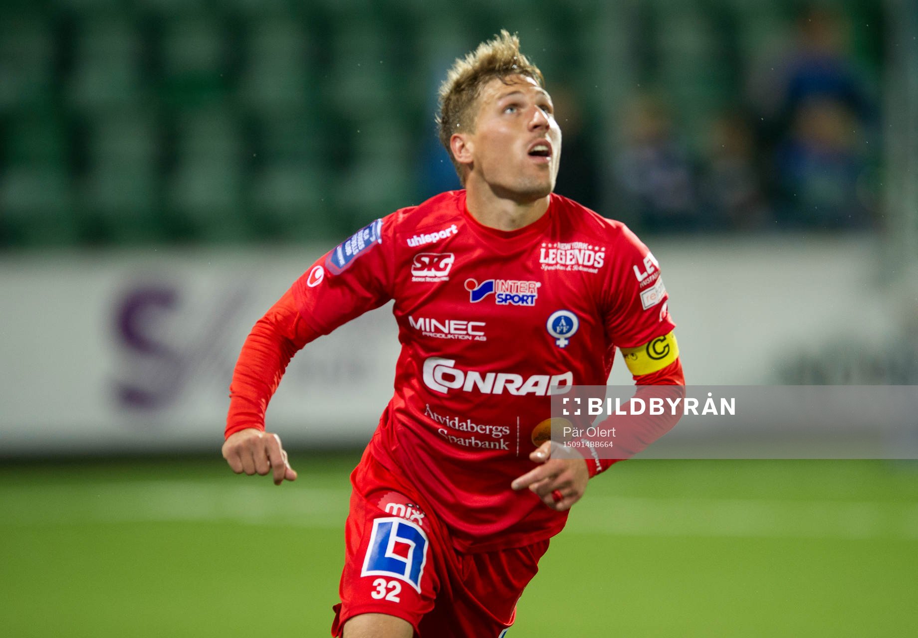 Åtvidabergs Martin Christensen fokuserar på bollen