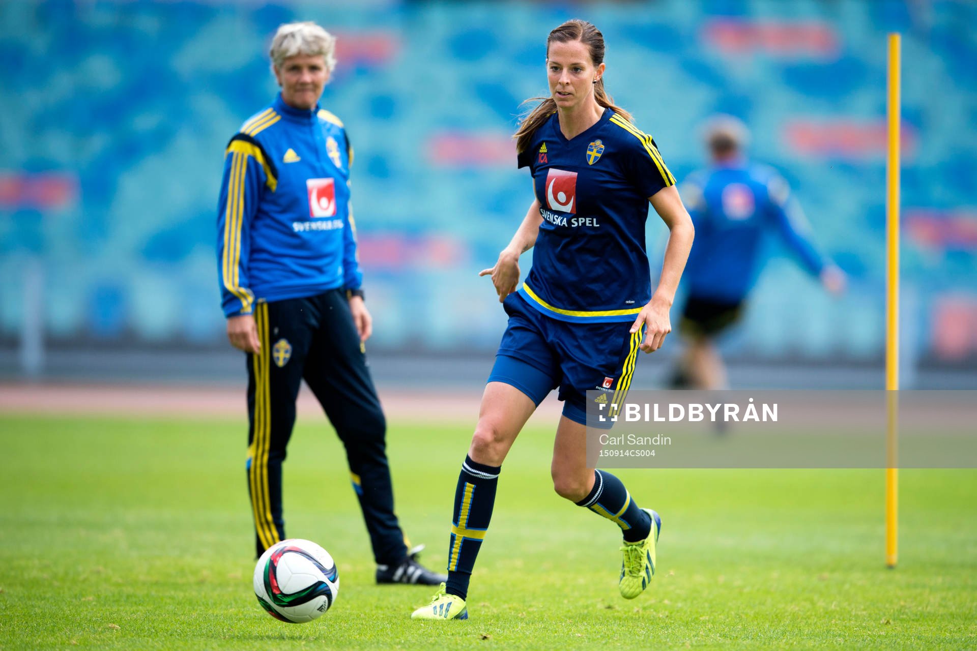 Sveriges förbundskapten Pia Sundhage och Lotta Schelin
