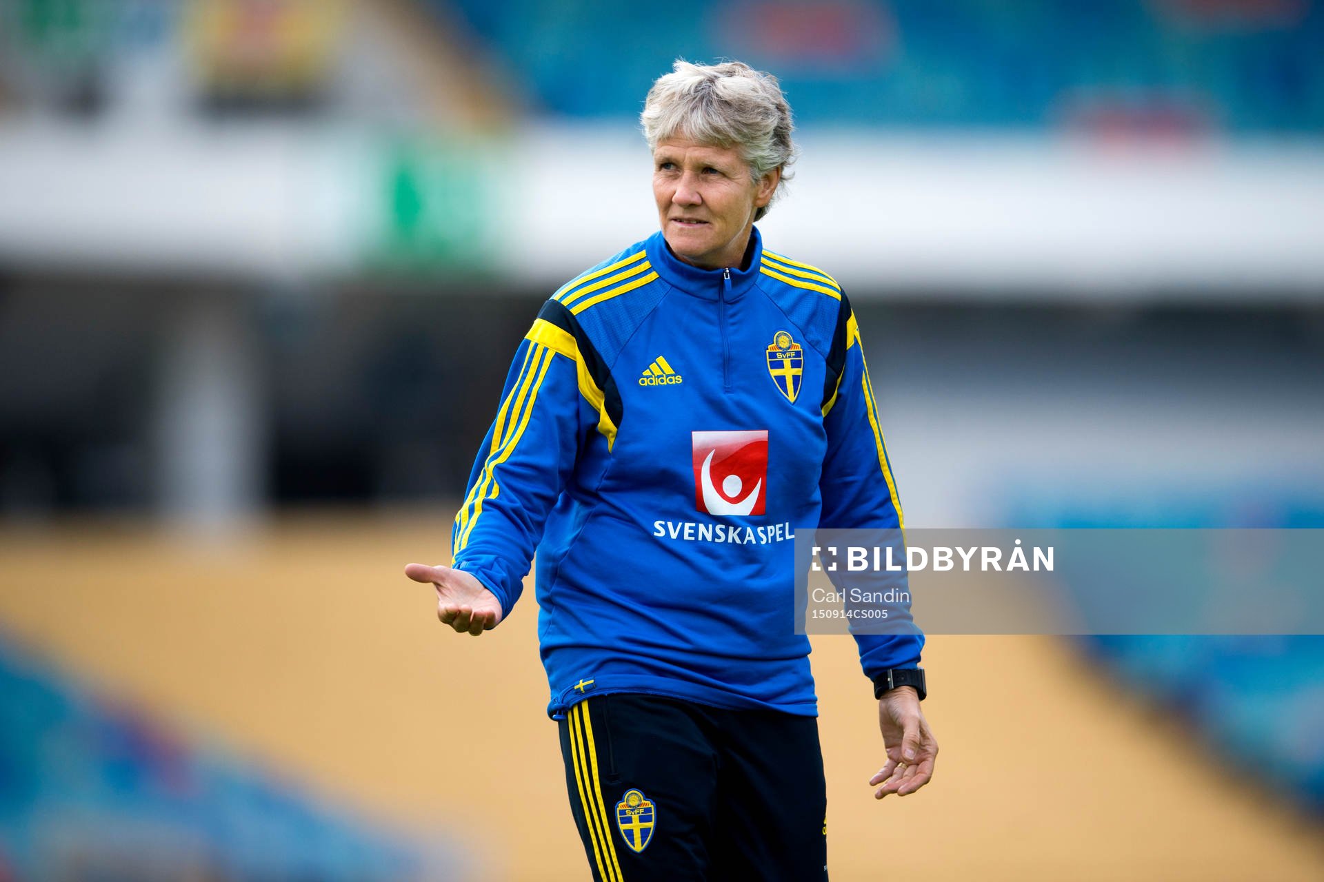 Sveriges förbundskapten Pia Sundhage under en träning med damlandslaget i fotboll den 14 september 2015 i Göteborg.