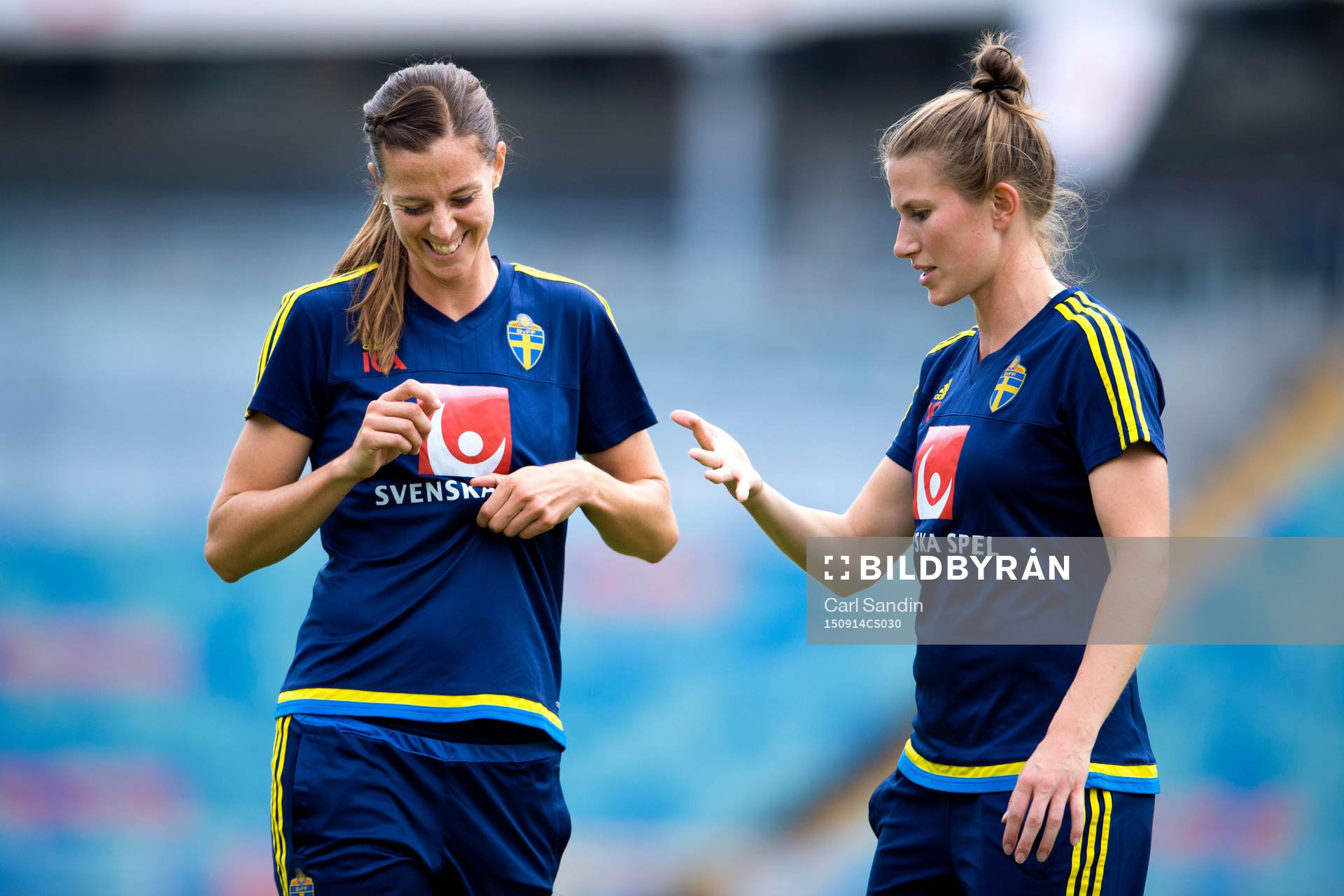 Sveriges Lotta Schelin och Emma Berglund