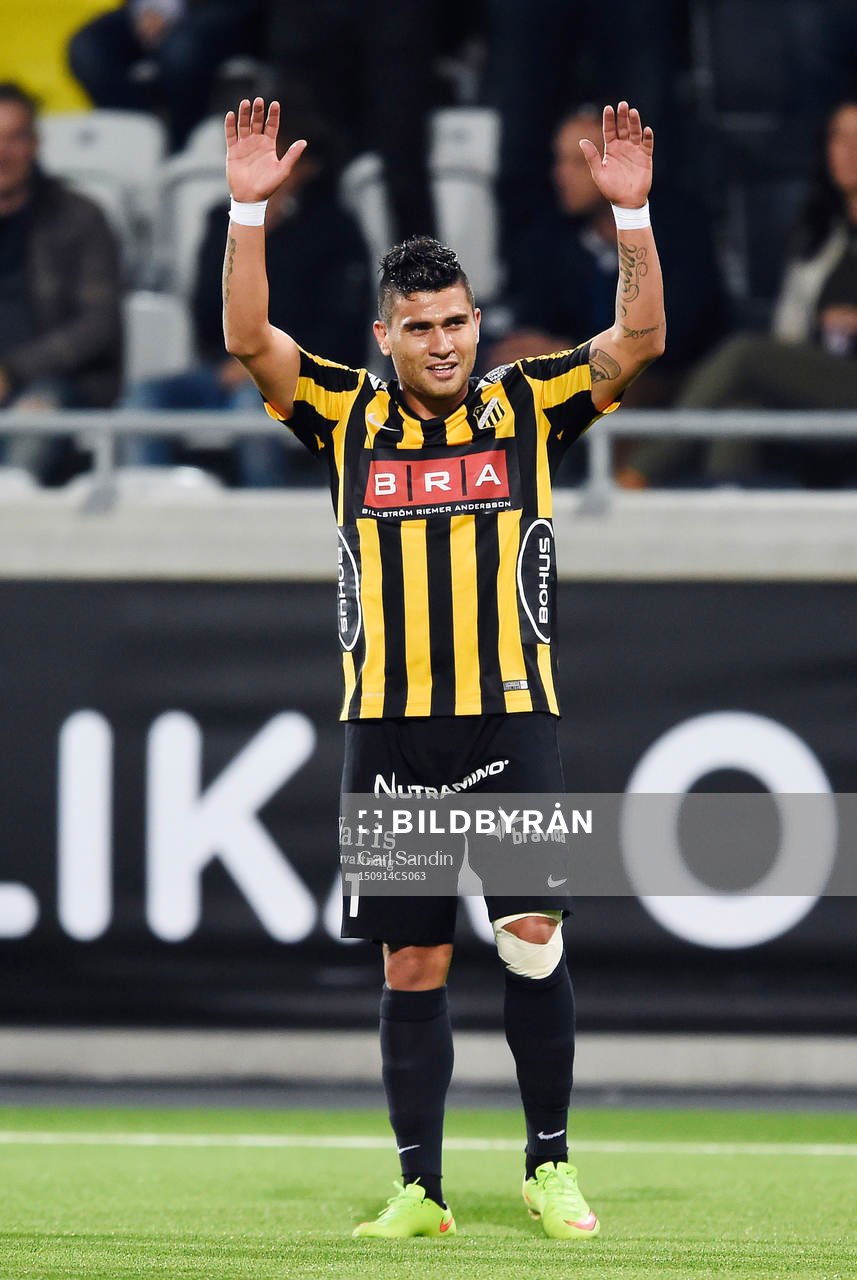 Häckens Paulo de Oliveira gör 4-1 och jublar under en fotbollsmatch i Allsvenskan mellan Häcken och Halmstad den 14 september 2015 i Göteborg.