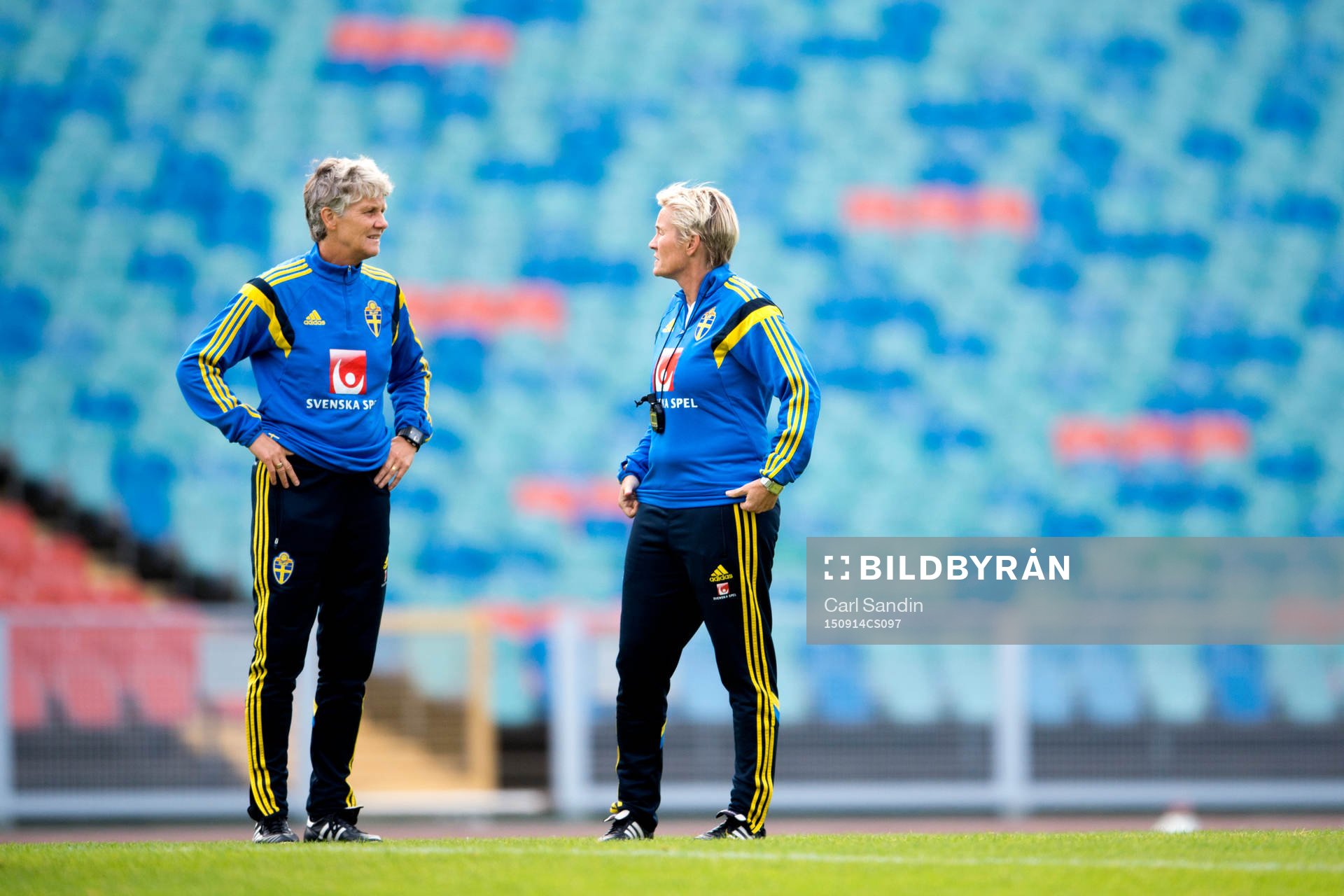 Sveriges förbundskapten Pia Sundhage och assisterande