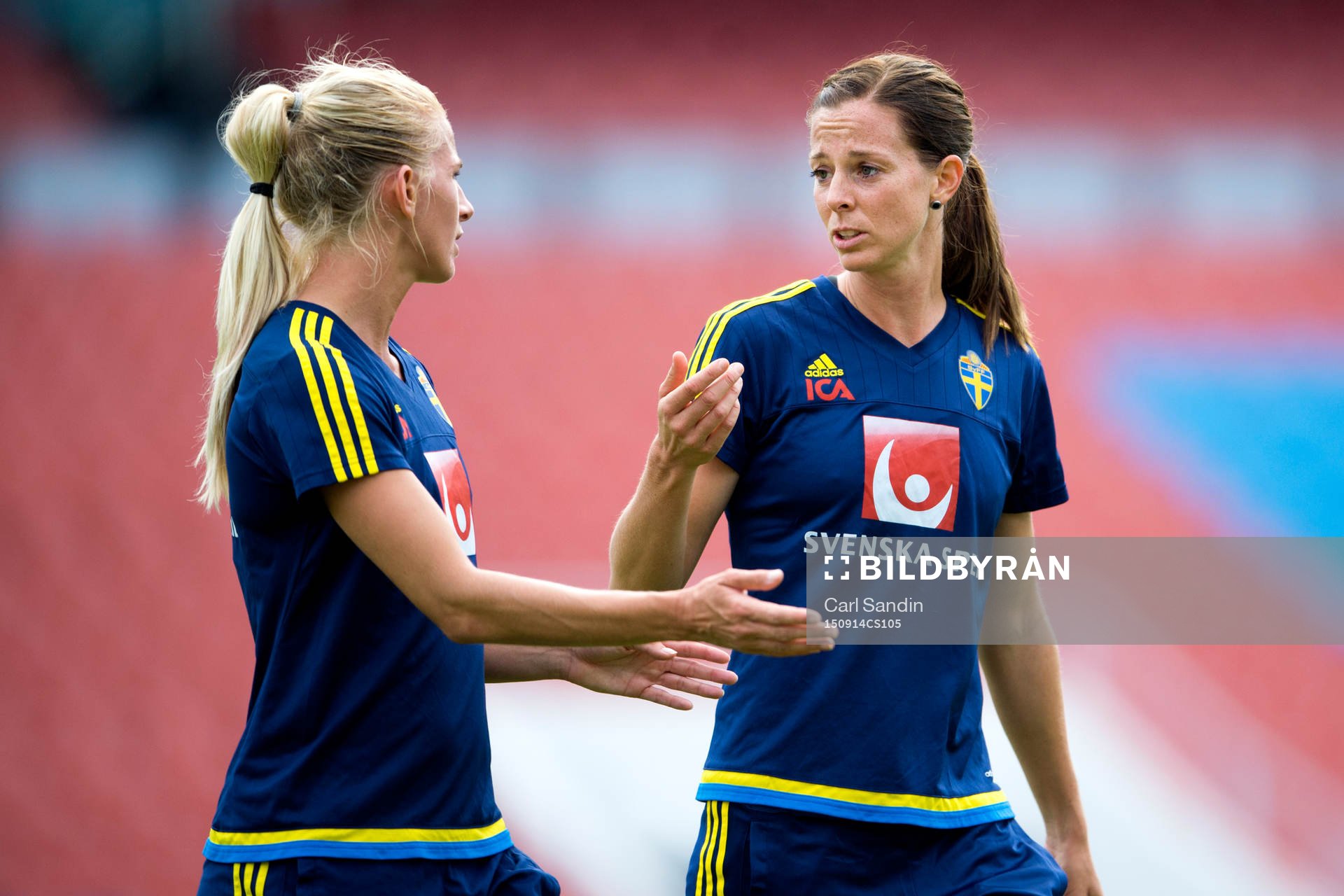 Sveriges Sofia Jakobsson och Lotta Schelin