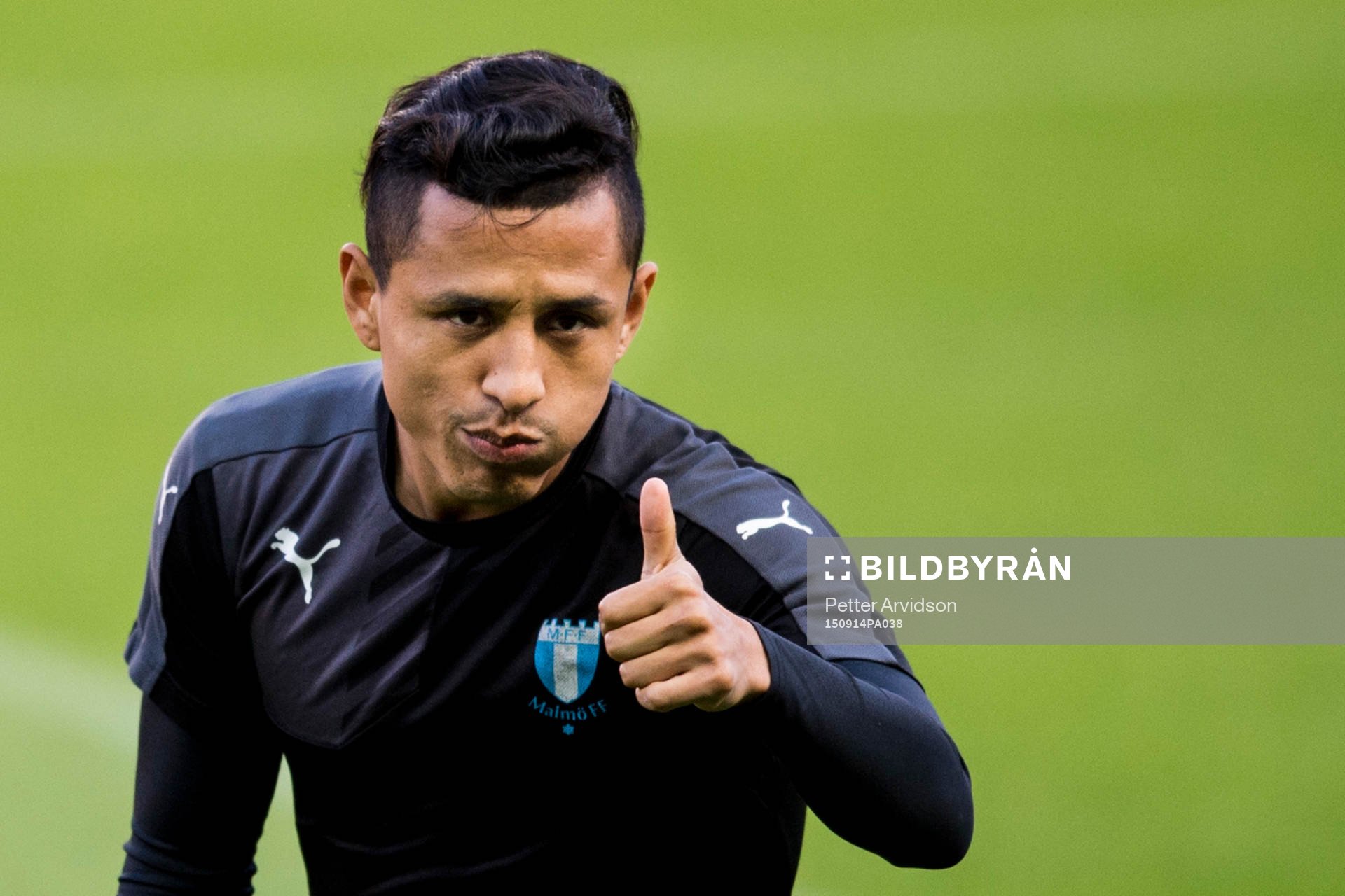 Malmö FFs Yoshimar Yotún gör tummen upp