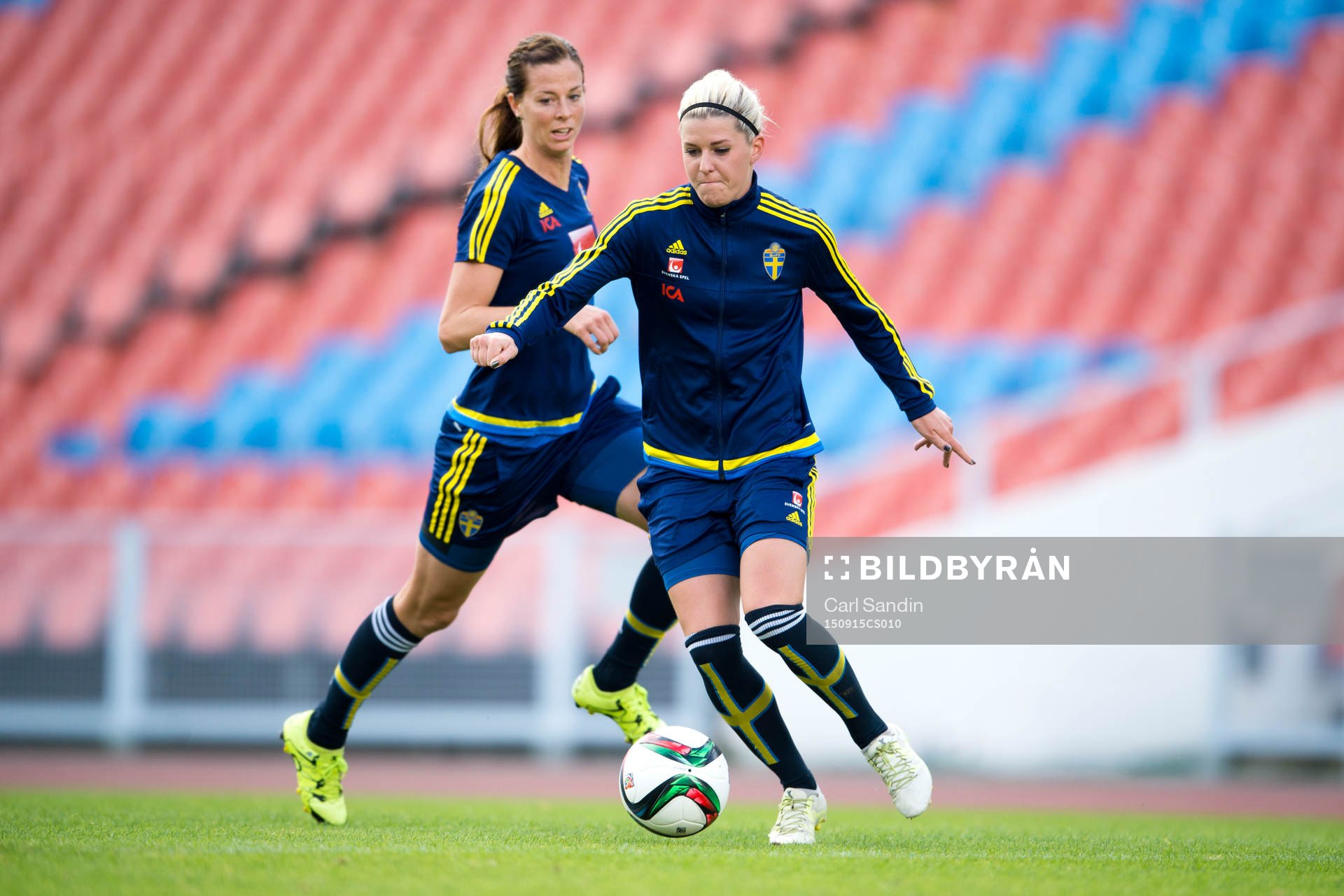 Sveriges Lotta Schelin och Olivia Schough