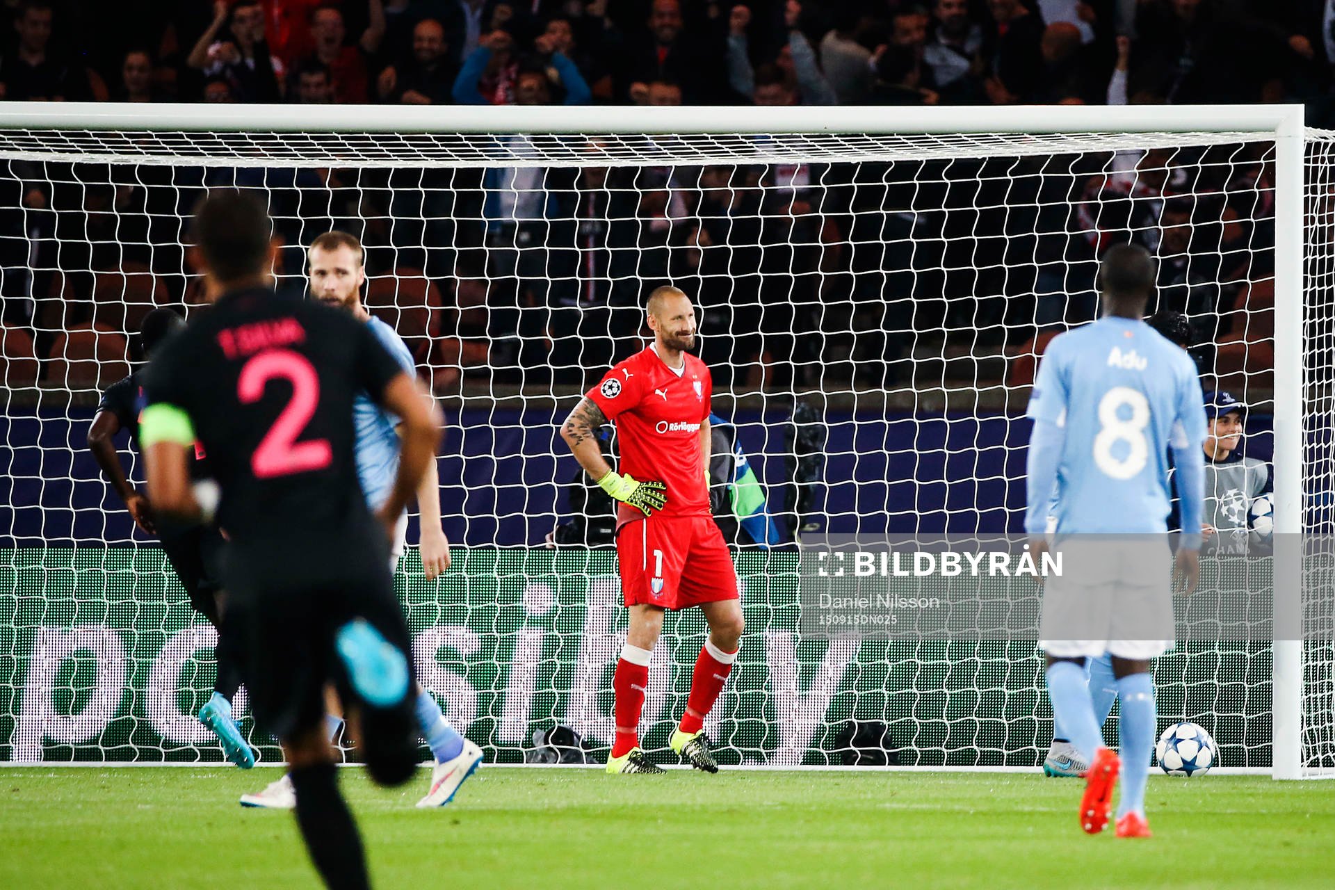 Malmö FFs målvakt Johan Wiland deppar