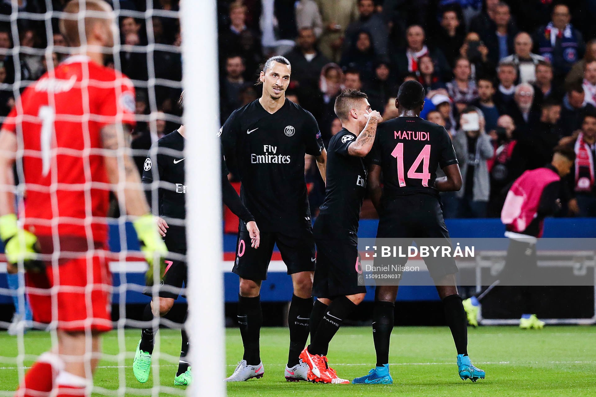 s Zlatan Ibrahimovic jublar
