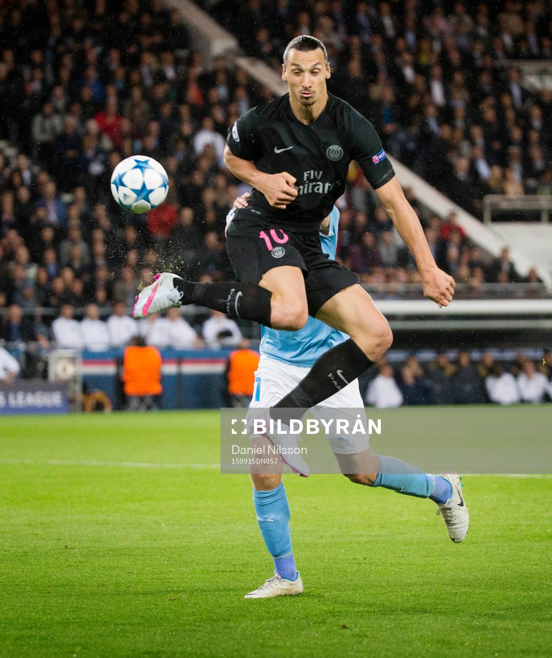 s Zlatan Ibrahimovic gör en assist och klackar fram till