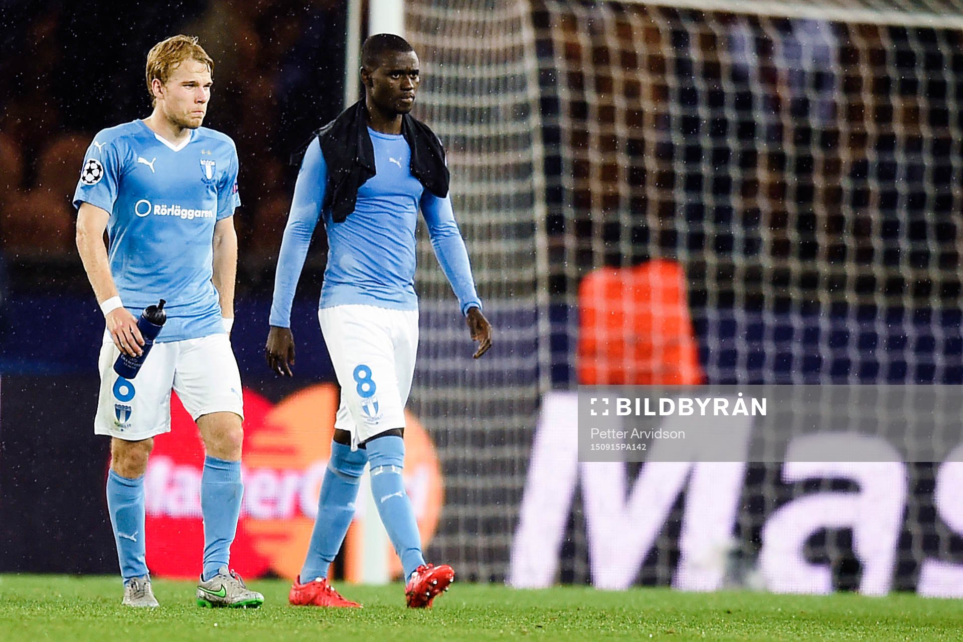 Malmö FFs Oscar Lewicki och Enock Kofi Adu deppar
