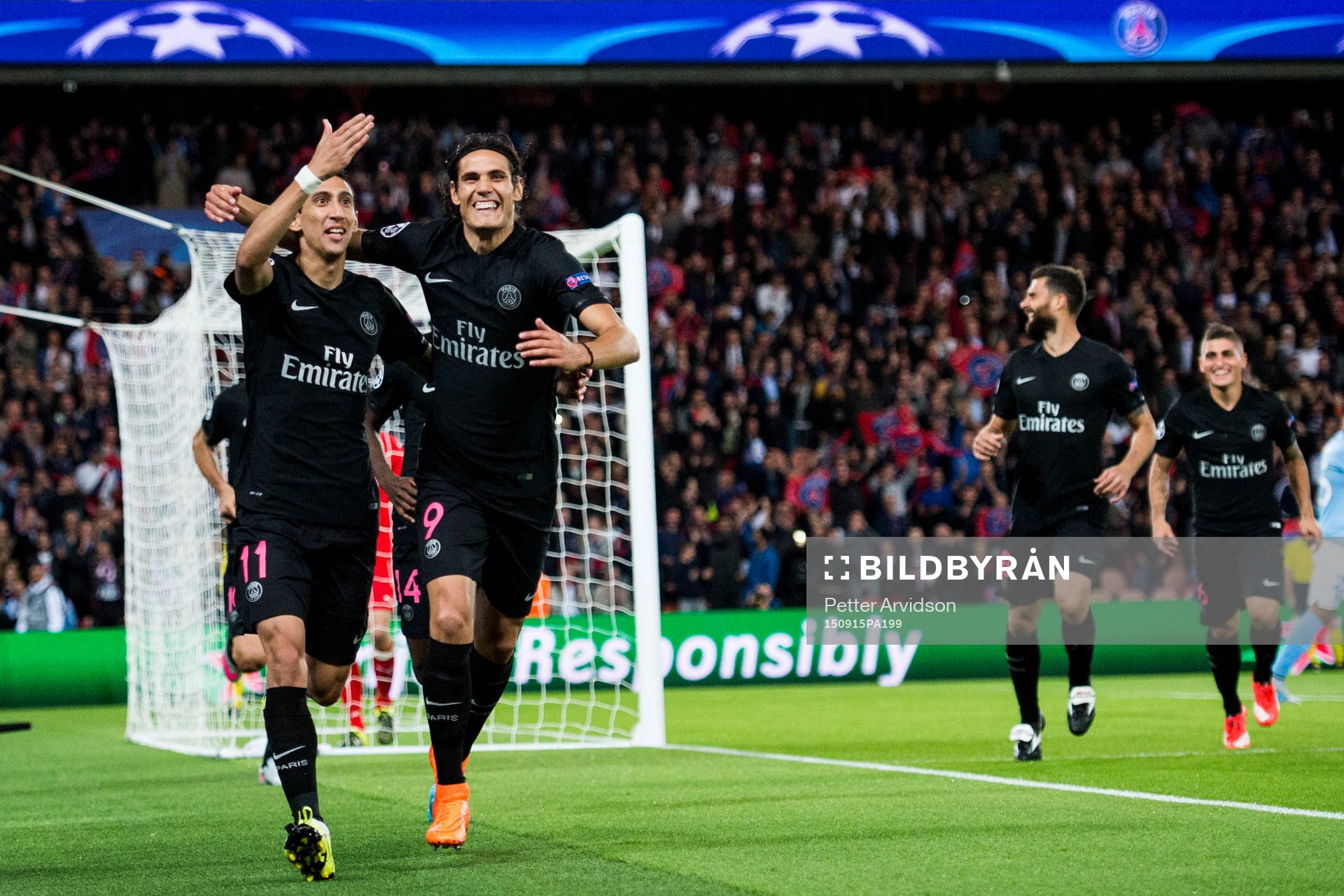 s Angel Di Maria och Edison Cavani jublar