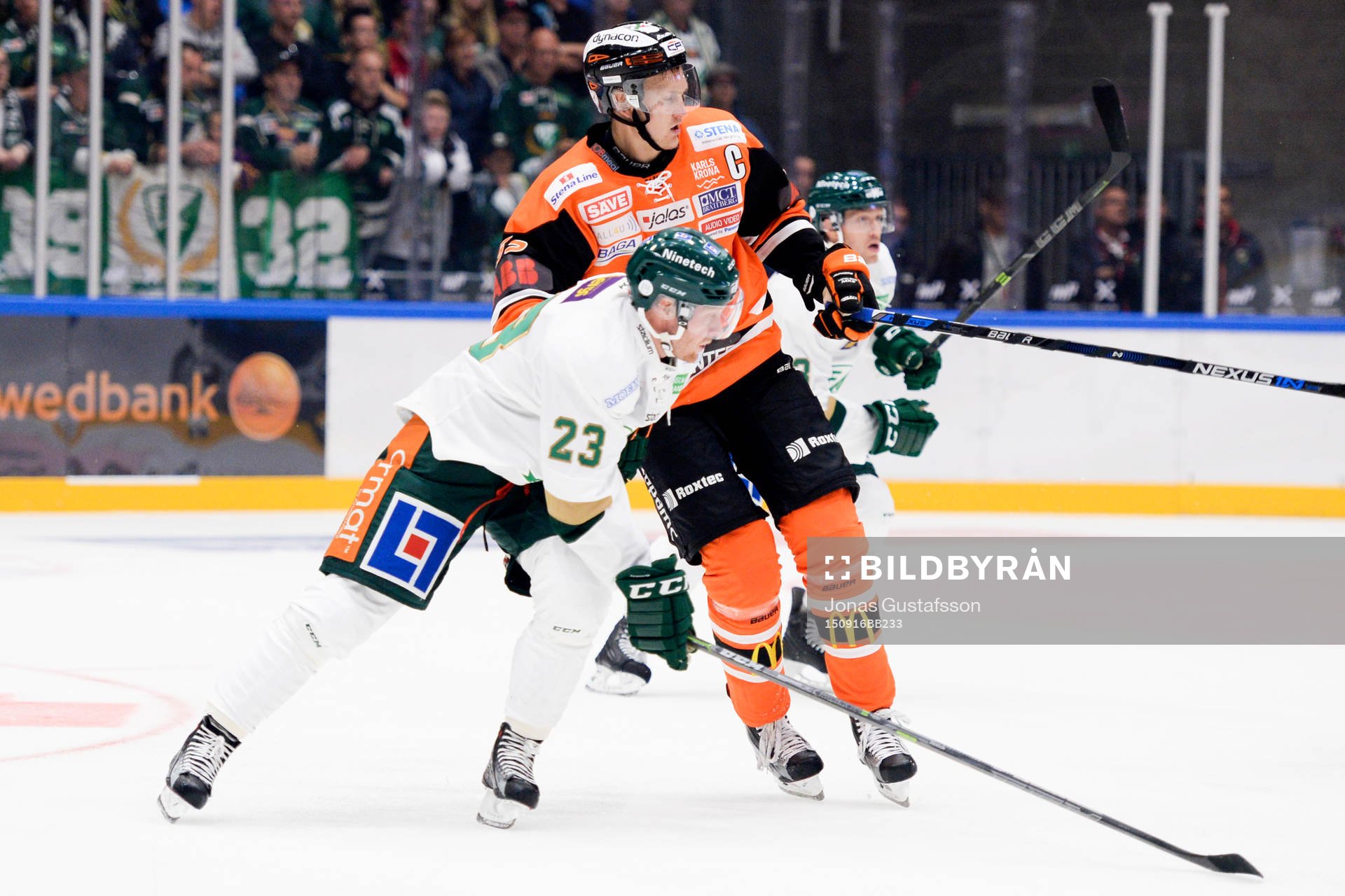 Färjestads Martin Röymark och Karlskronas Tom Linder