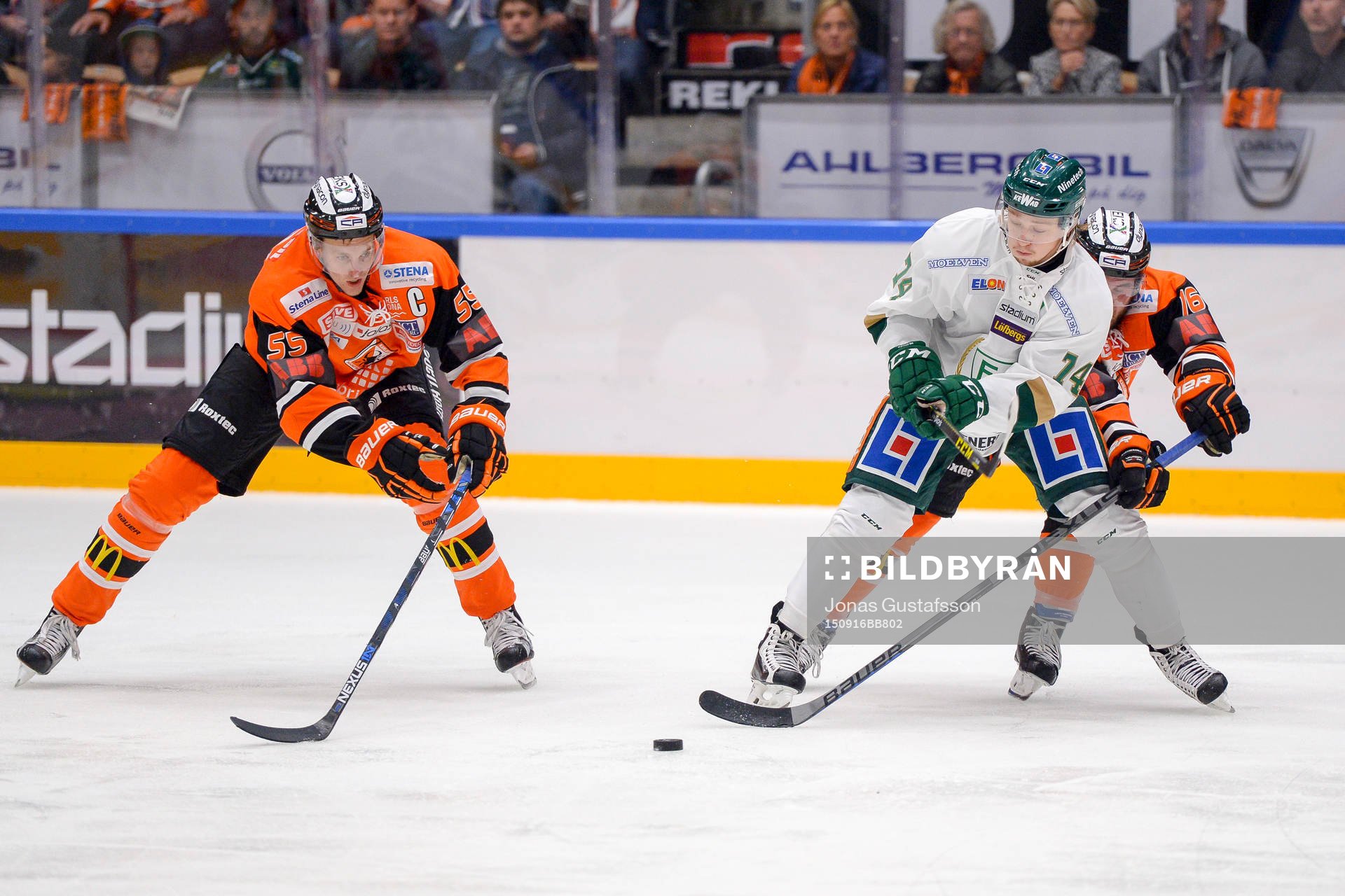 Karlskronas Tom Linder och Färjestads Rasmus Asplund