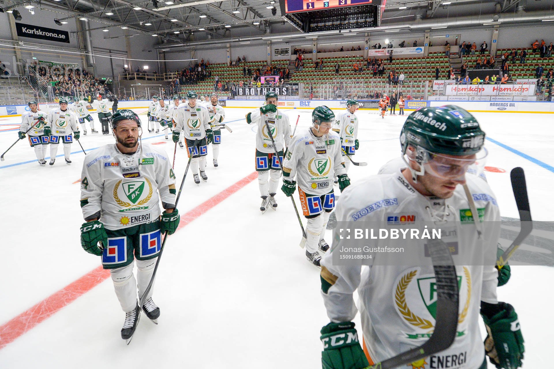 Färjestads spelare jublar
