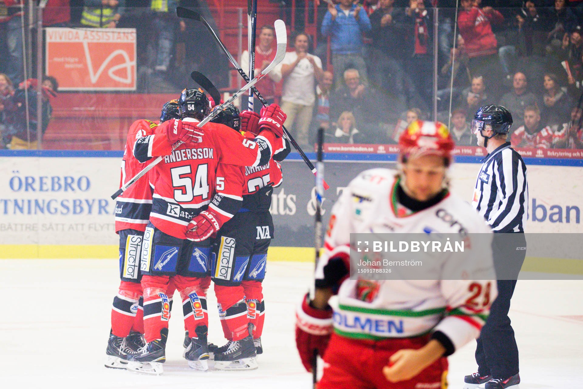 Örebros Jakub Petruzalek jublar
