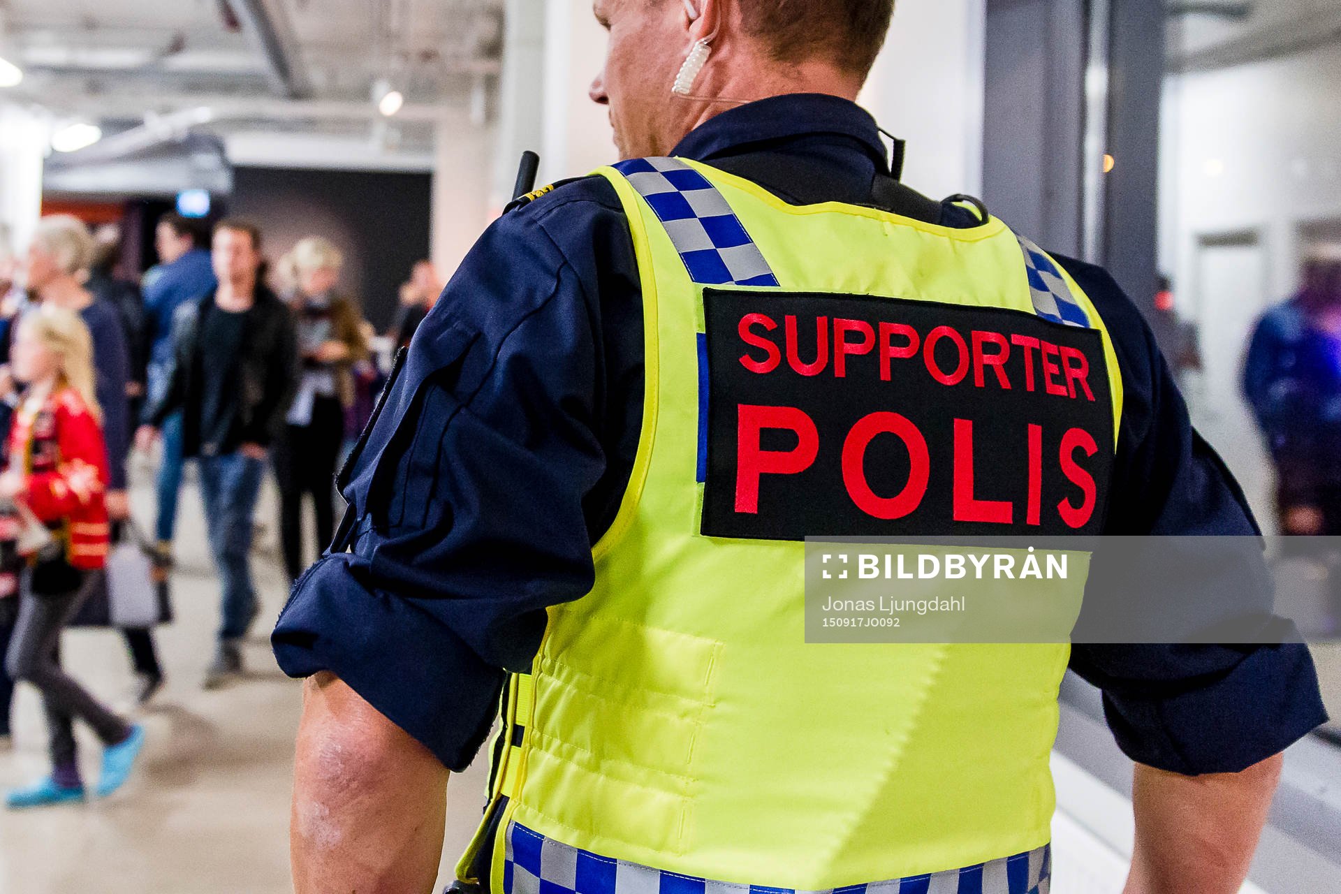 Supporterpolis på plats