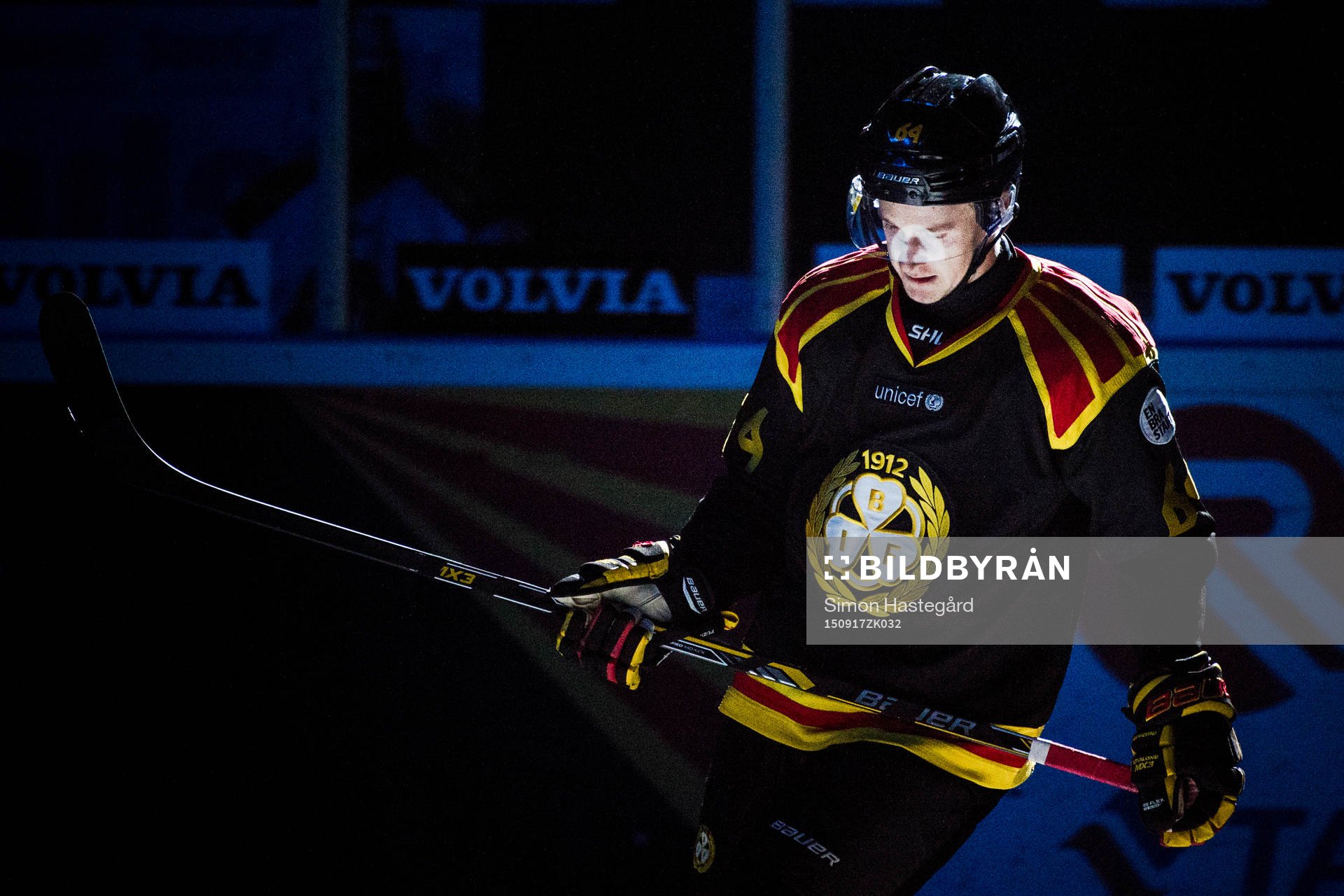 Brynäs Jonathan Pudas före ishockeymatchen i SHL mellan