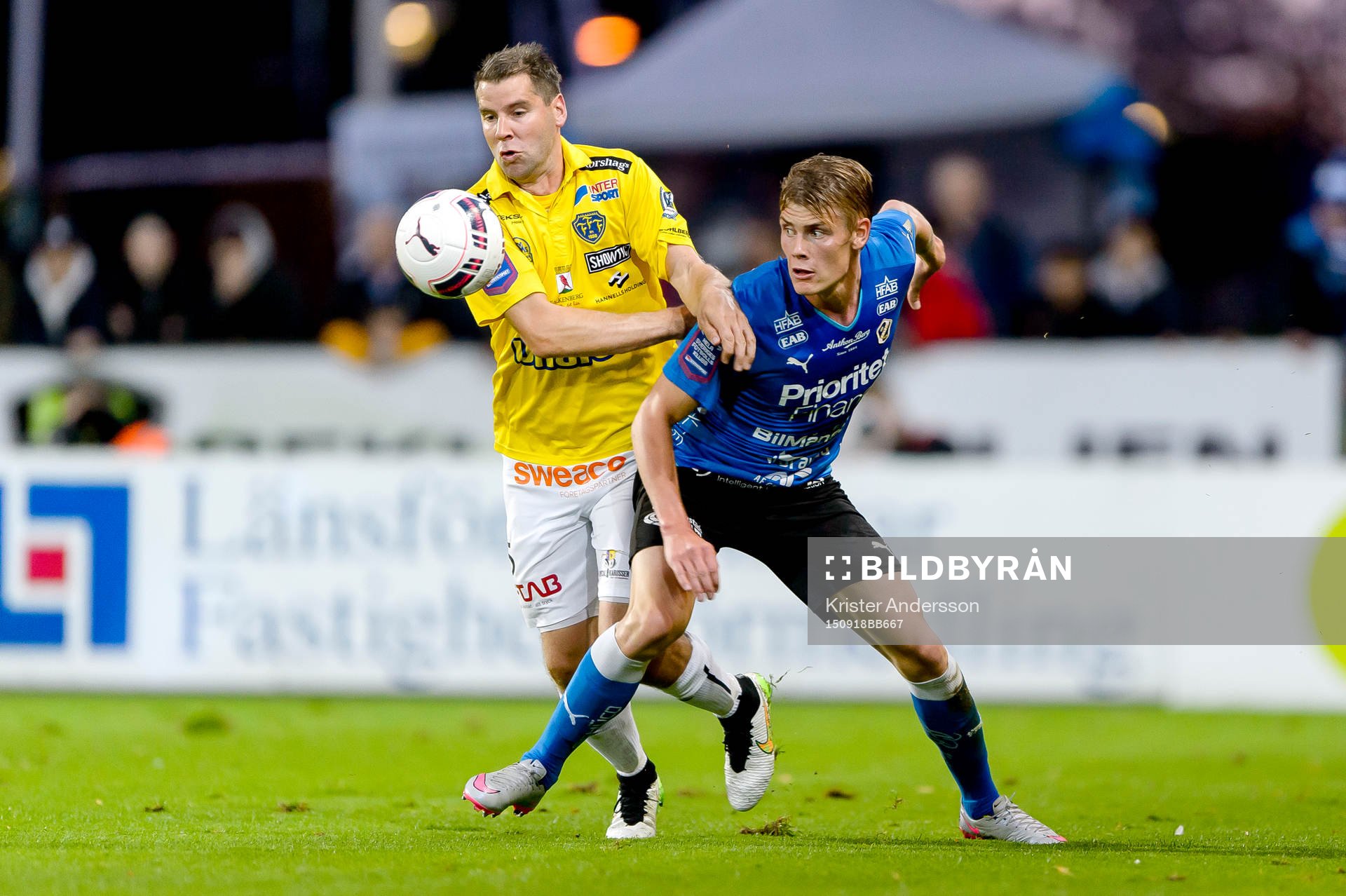 Falkenbergs Stefan Rodevåg och Halmstads Eric Smith