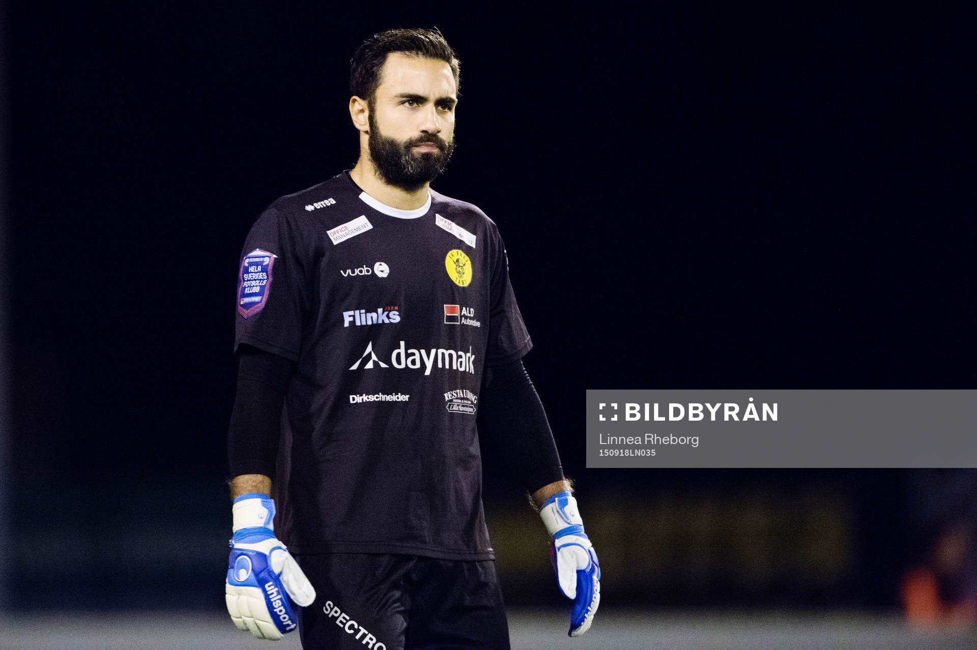 Frej Täbys målvakt Marko Atanackovic under fotbollsmatchen i Superettan mellan IK Frej Täby och Athletic FC United den 18 september 2015.