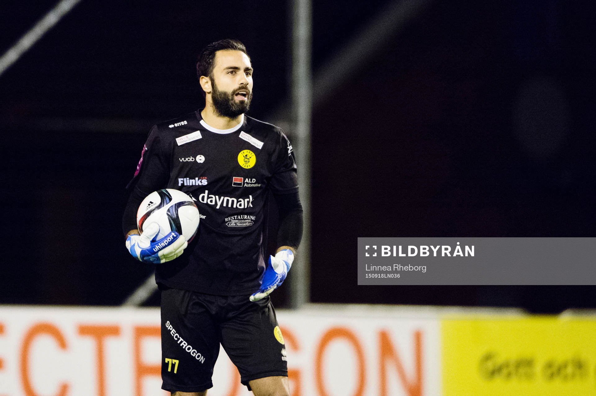 Frej Täbys målvakt Marko Atanackovic under fotbollsmatchen i Superettan mellan IK Frej Täby och Athletic FC United den 18 september 2015.