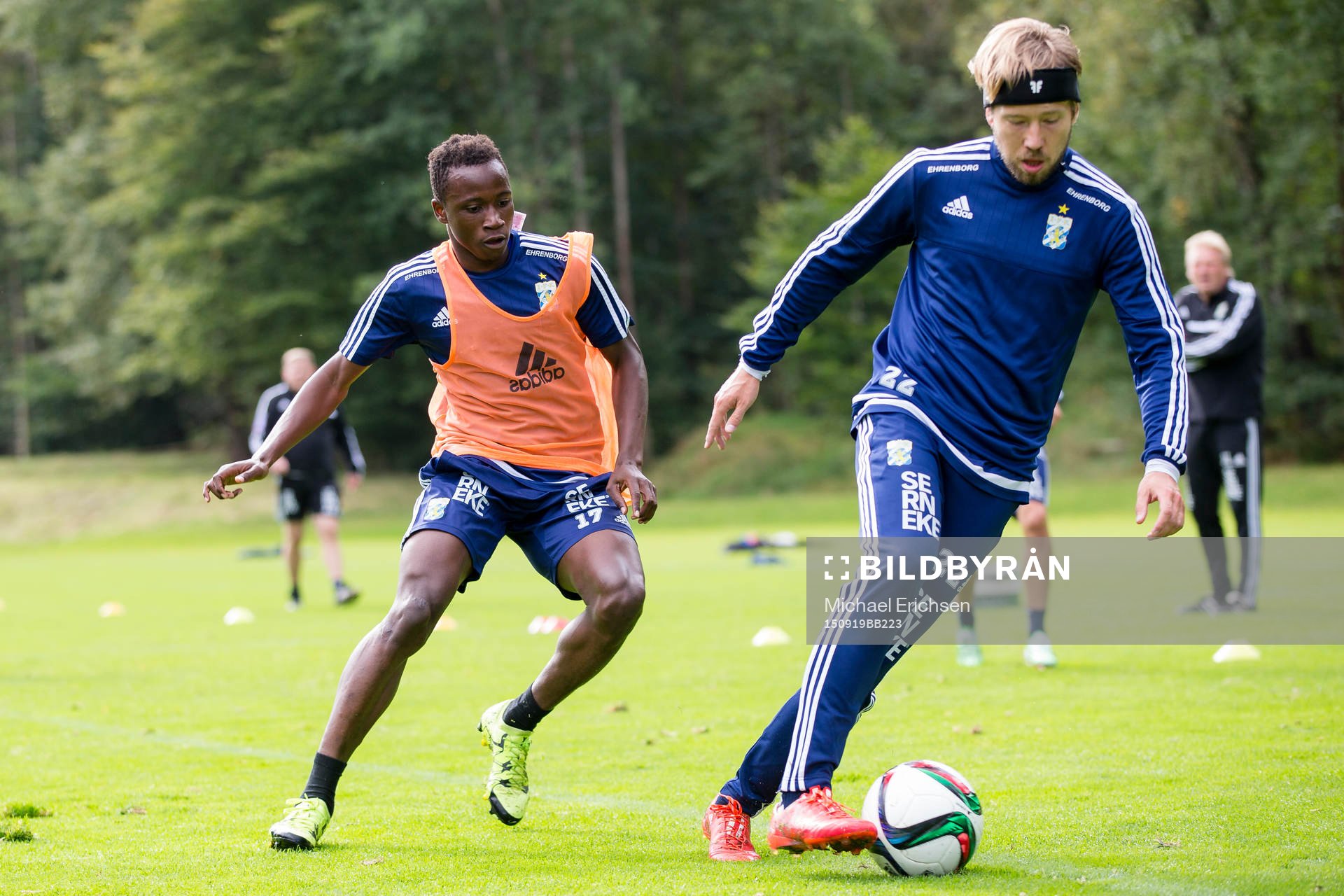 IFK Göteborgs Prosper Kasim mot Adam Johansson