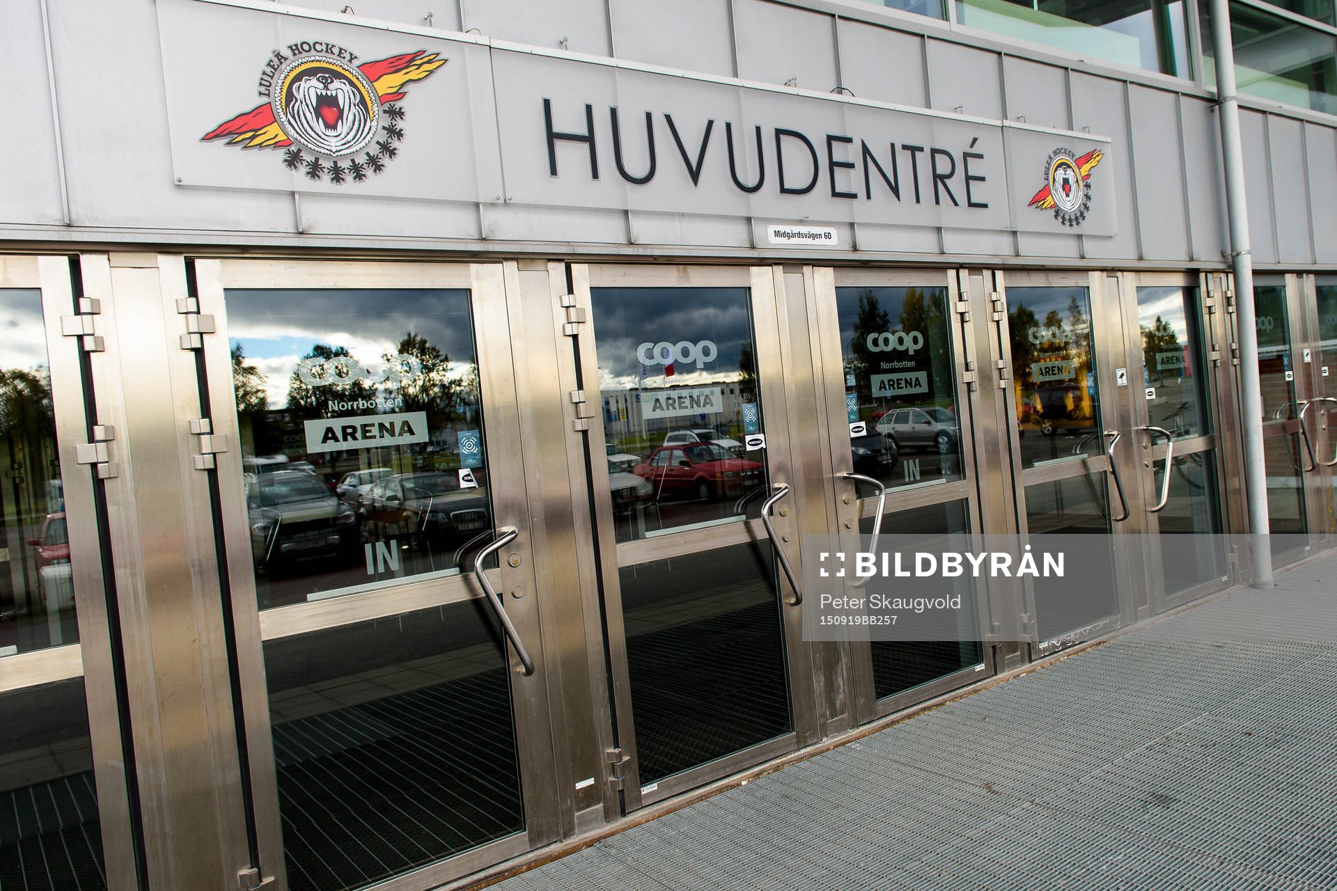 Huvudentrén till Coop Norrbotten Arena