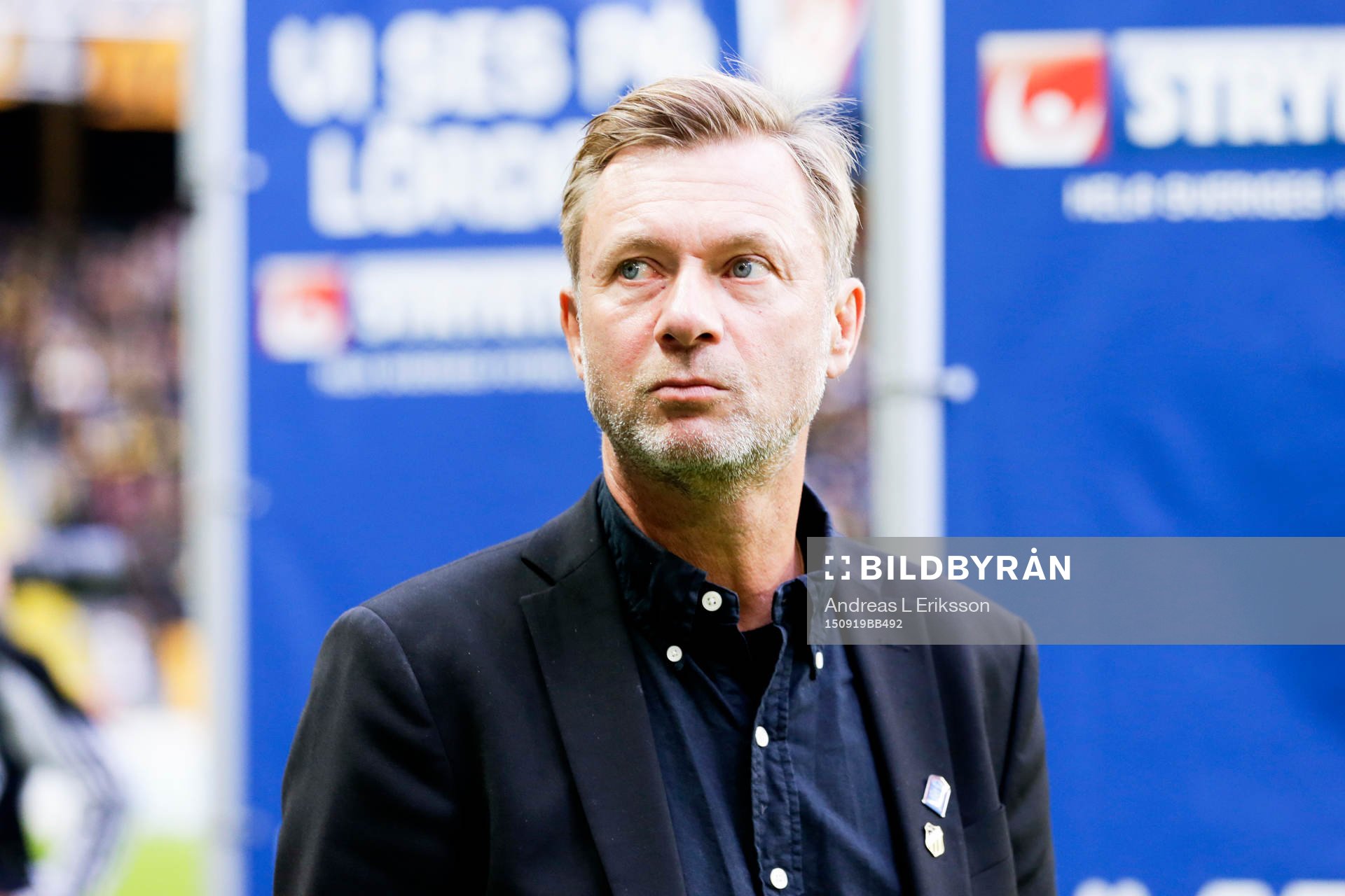 Häckens tränare Peter Gerhardsson innan fotbollsmatchen i