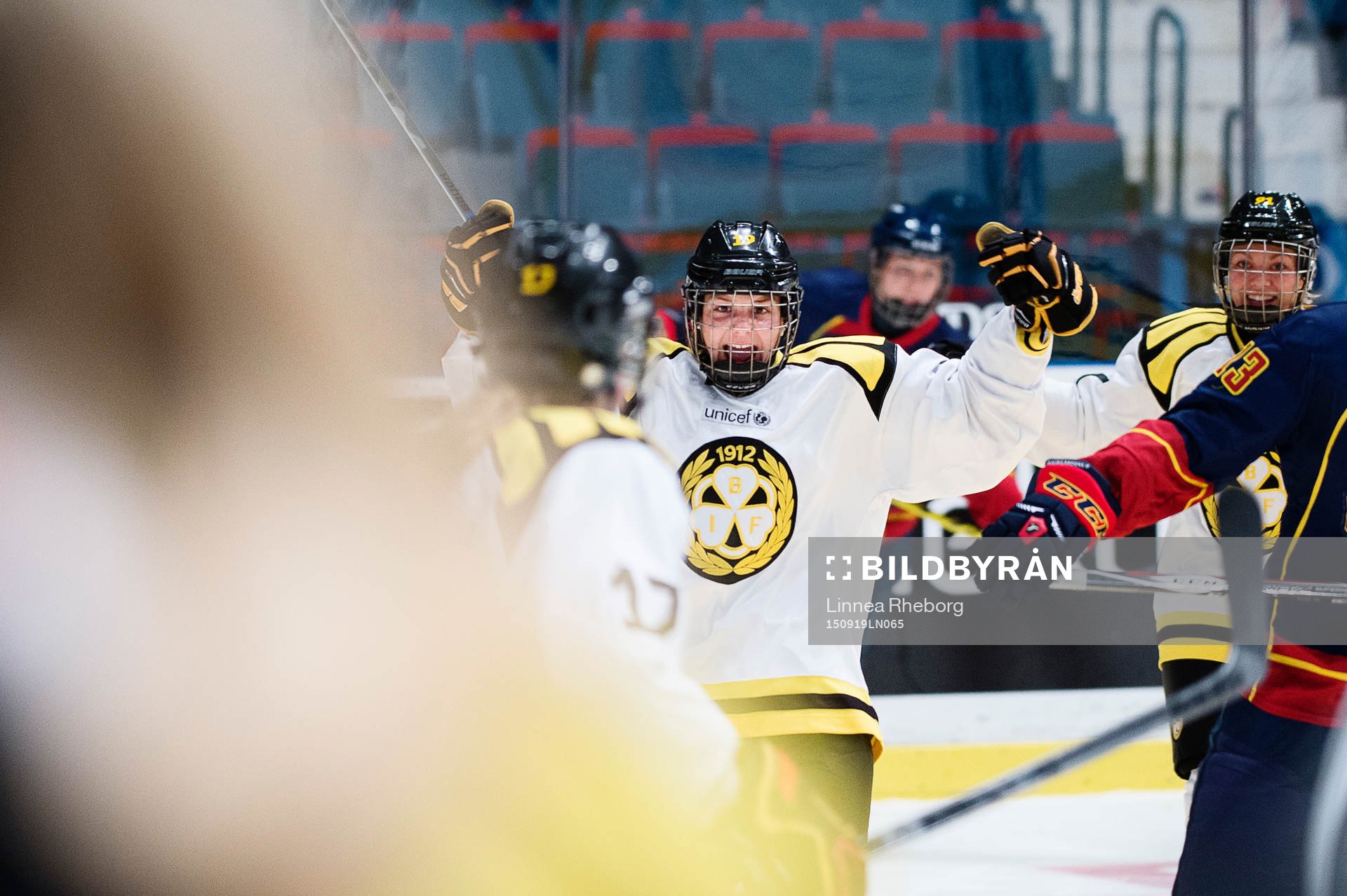 Brynäs Betty Jouanny jublar
