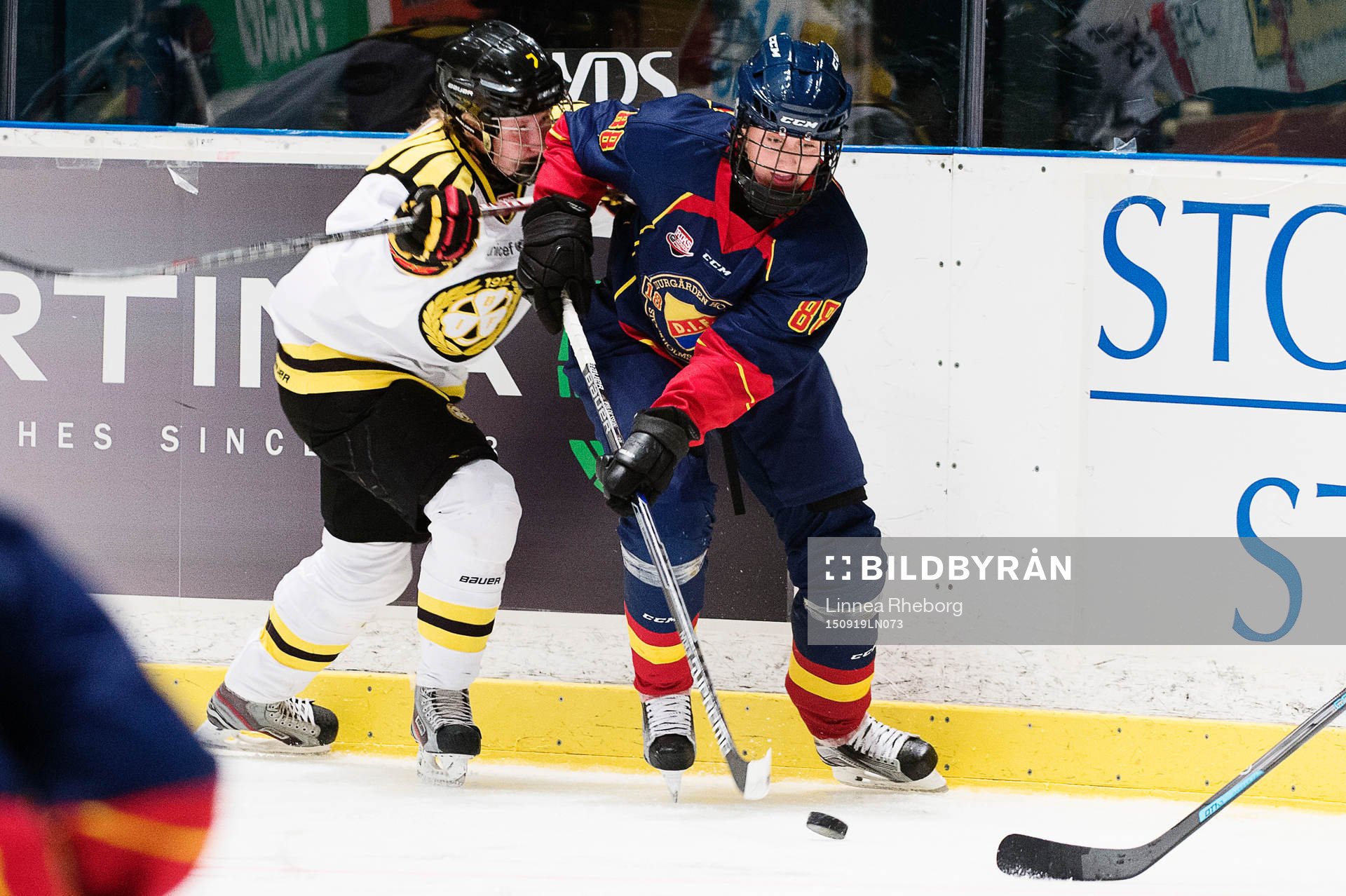 Djurgårdens Hanna Olsson och Brynäs Jennifer Törnhult