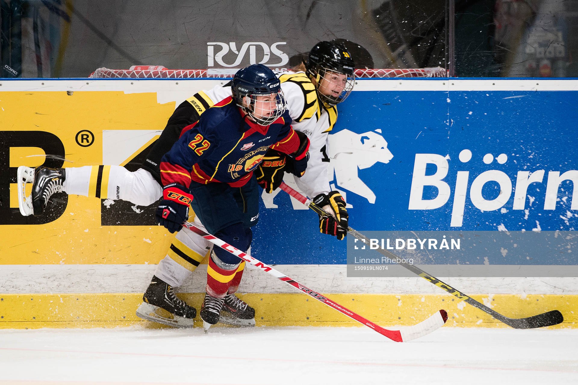 Djurgårdens Sophie Johansson och Brynäs Jessica Adolfsson