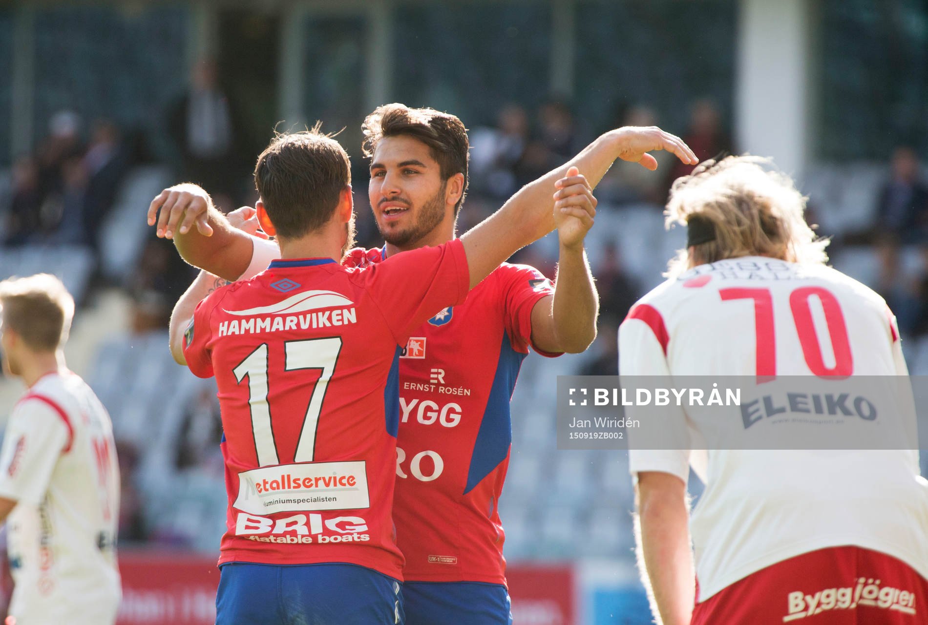 Örgrytes William Atashkadeh jublar efter4-1
