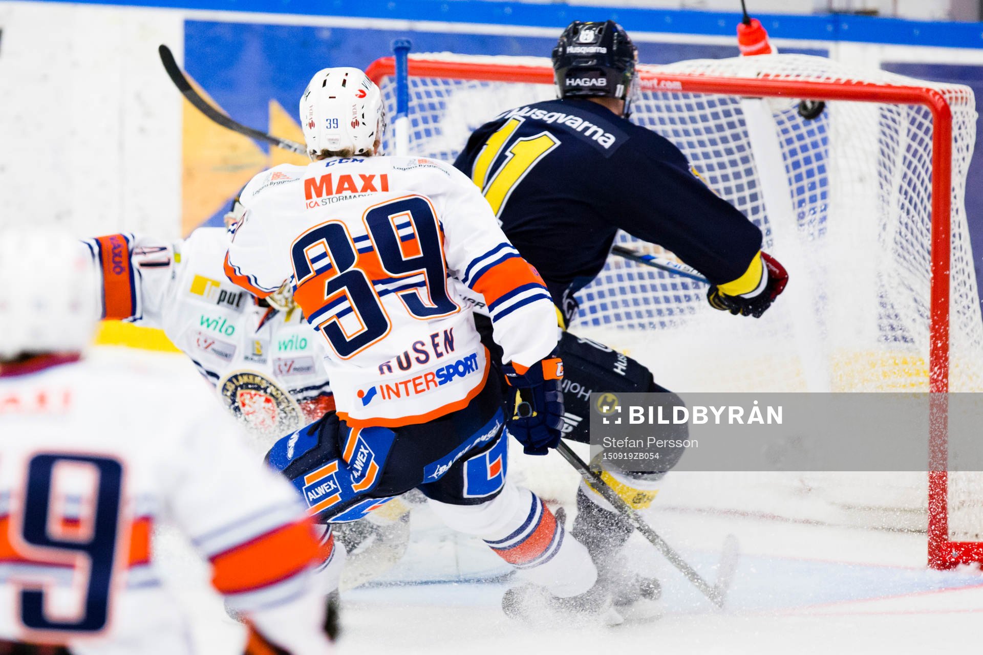 s Simon Önerud gör 3-1 bakom Växjös målvakt Cristopher
