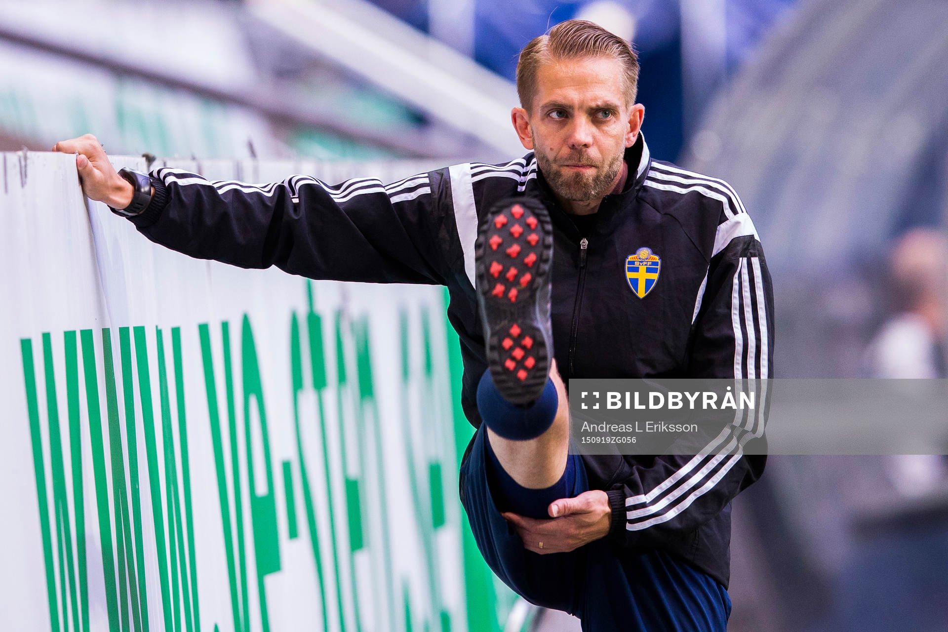 Domare Johan Hamlin värmer upp