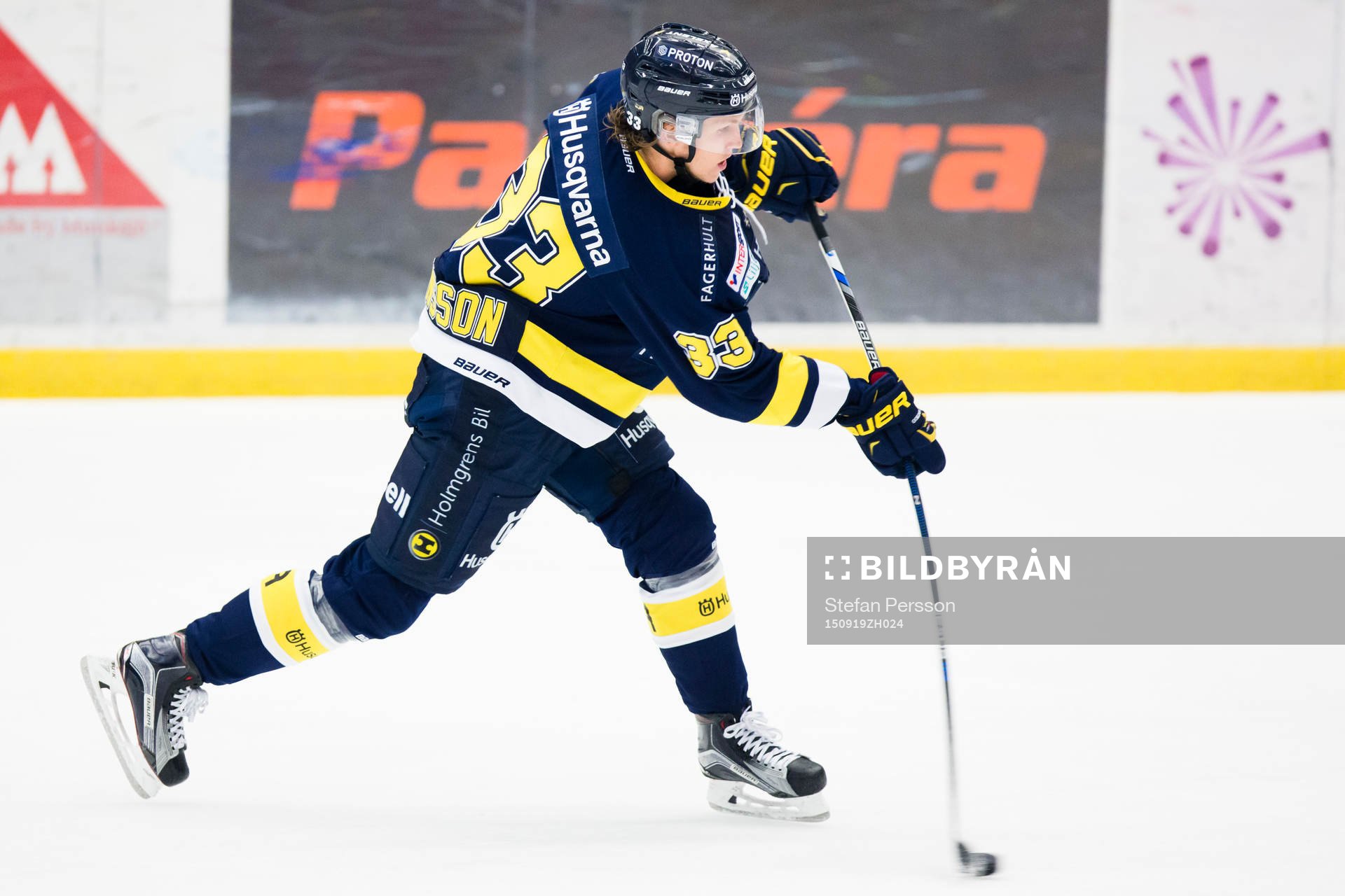 s Niklas Hansson skjuter
