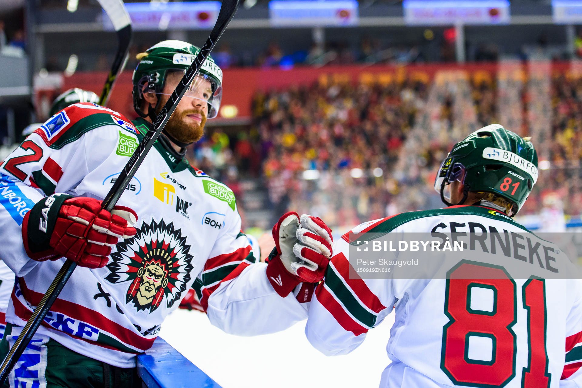 Frölundas Robin Figren och Ryan Lasch jublar