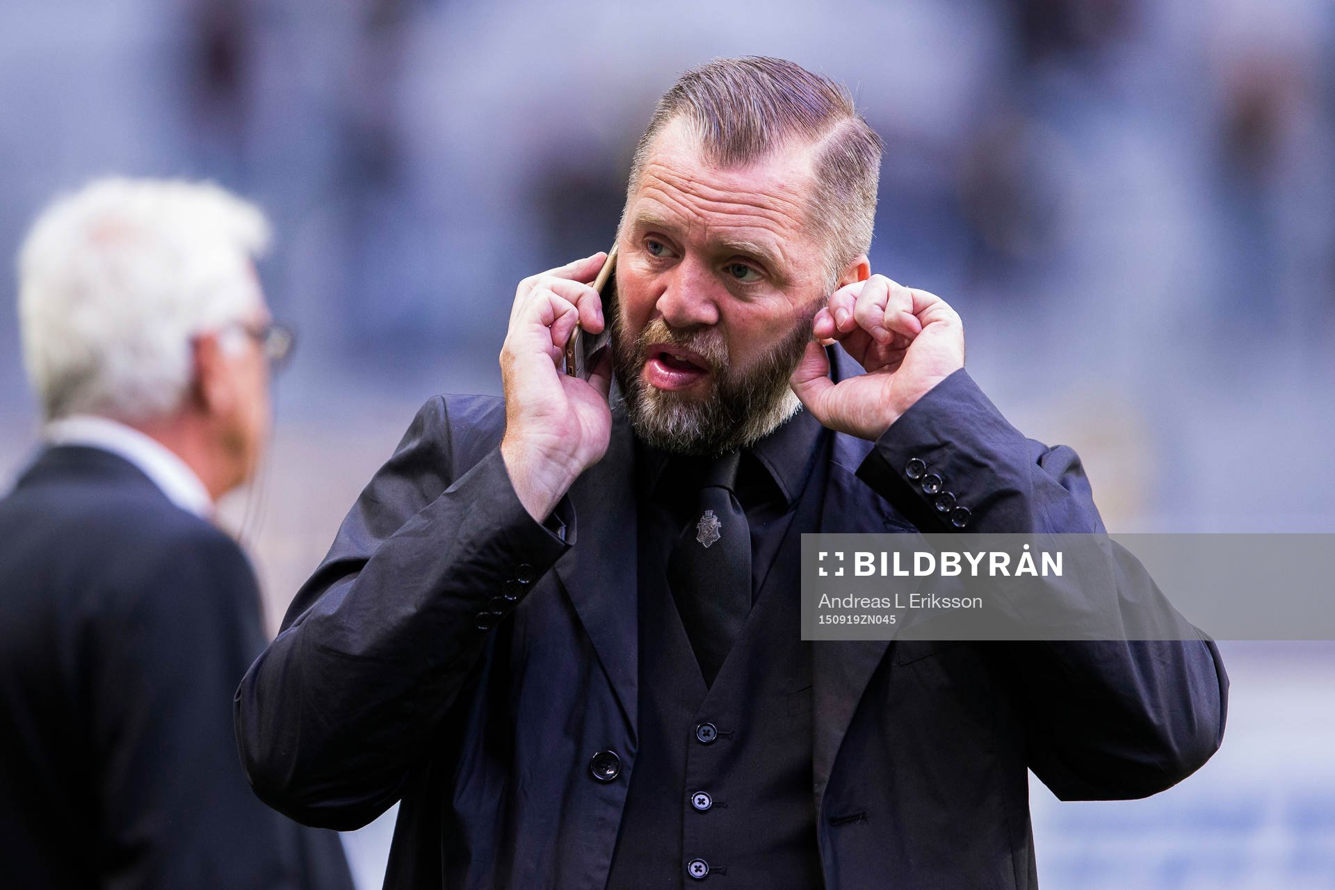 s sportchef Björn Wesström innan fotbollsmatchen i