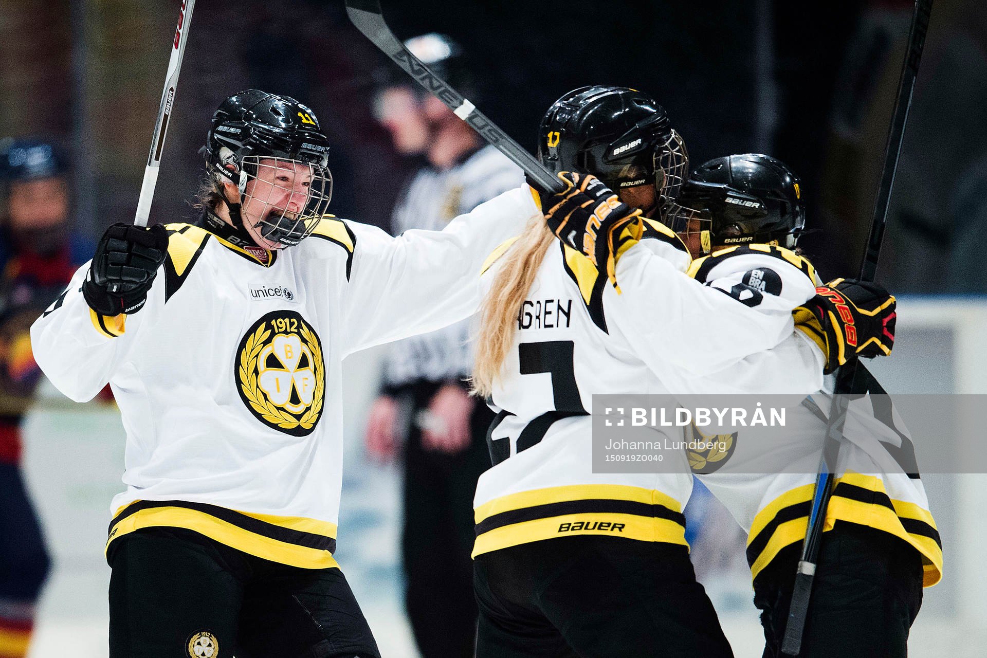 Brynäs spelare jublar
