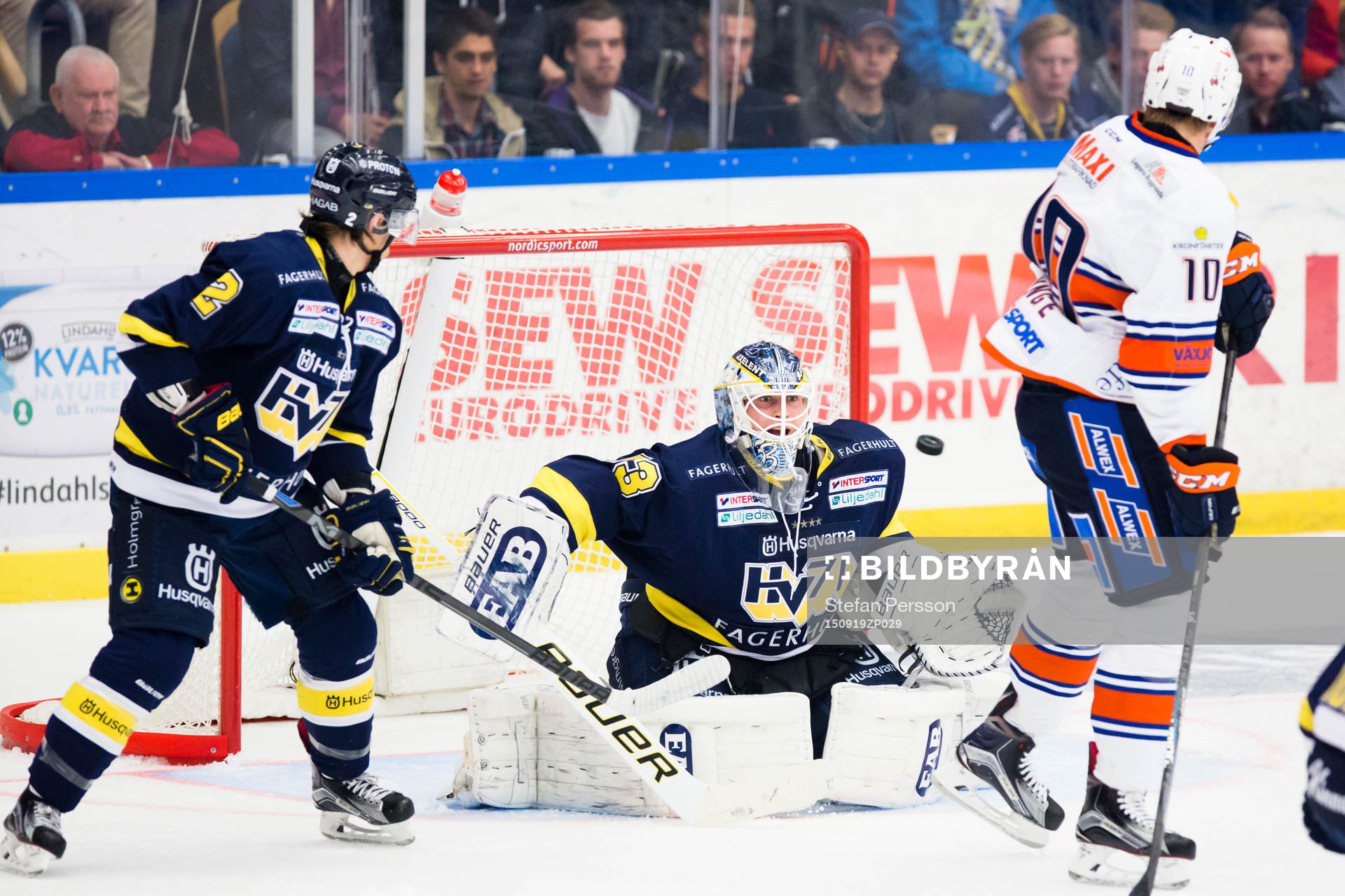 s Kristofer Berglund och målvakt Fredrik