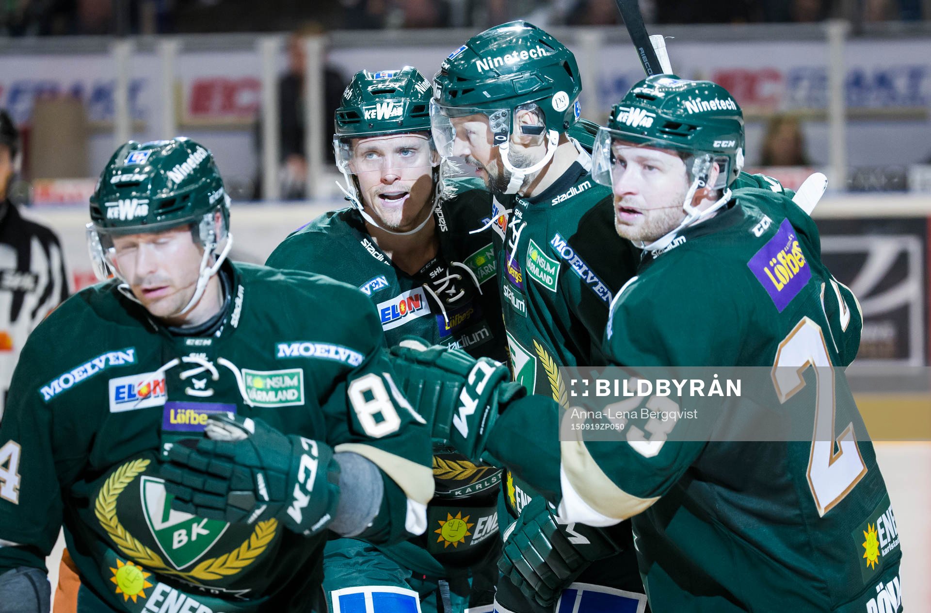 Färjestads Magnus Nygren firar mål 2-2