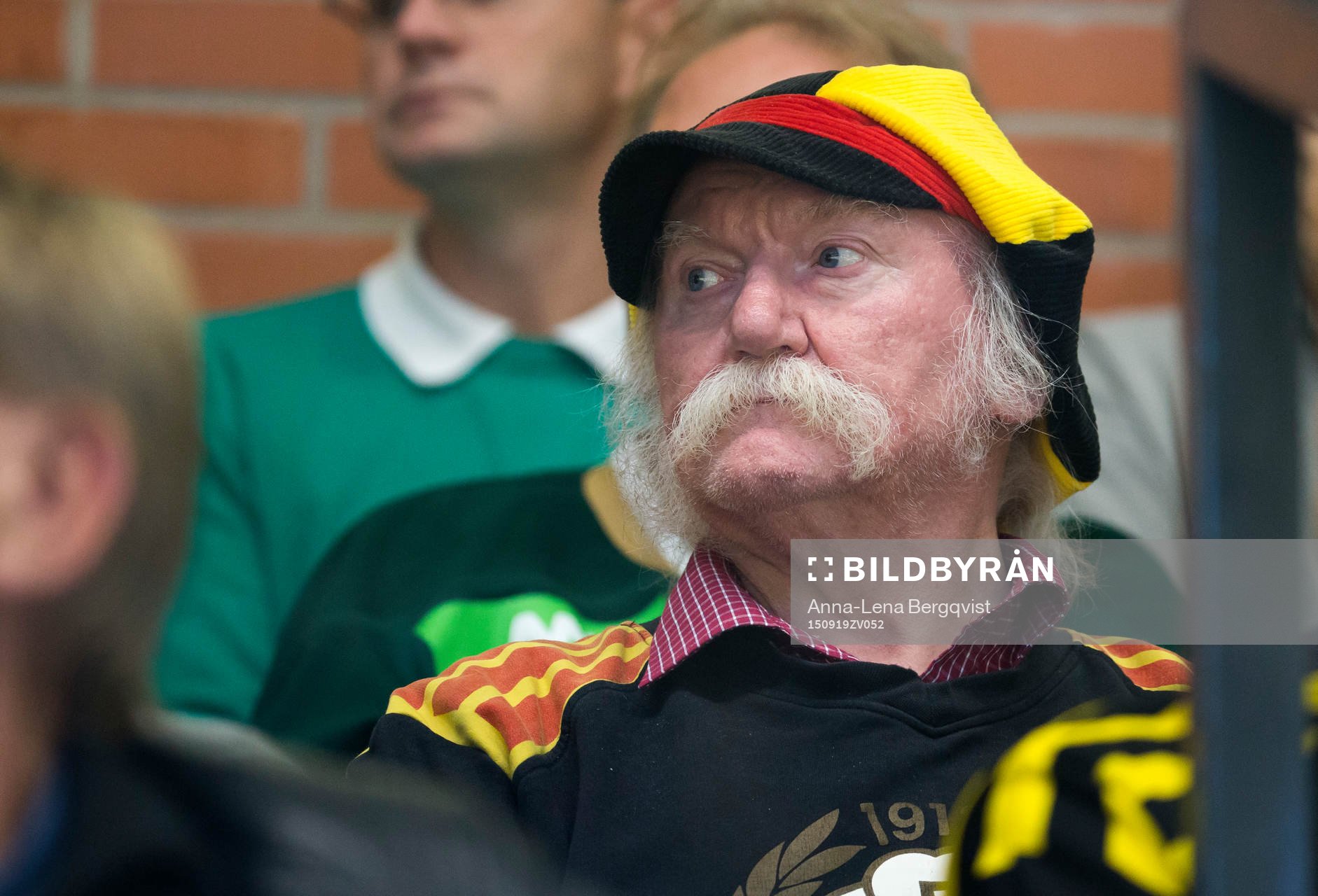 Brynäs trogna supporter Stisse på läktaren