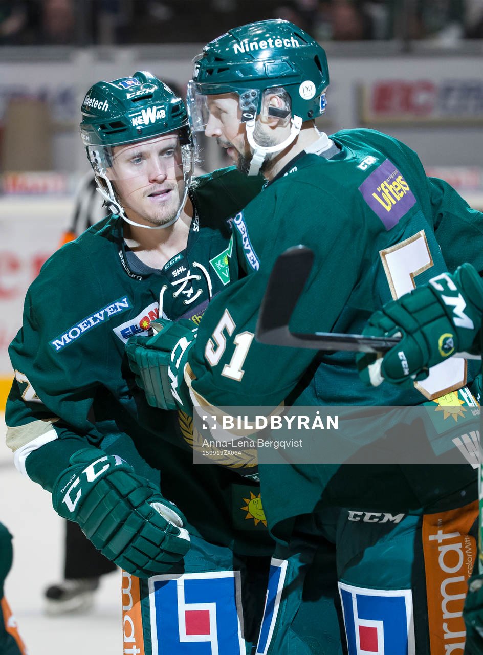 Färjestads Magnus Nygren firar mål 2-2