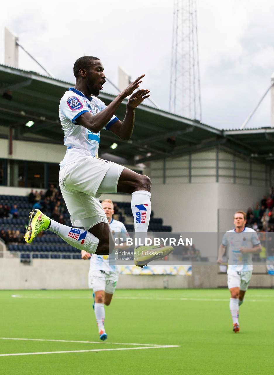 Gefles Dioh Williams jublar efter att ha gjort 1-0 under fotbollsmatchen i Allsvenskan mellan Gefle och Helsingborg den 20 september 2015 i Gävle.