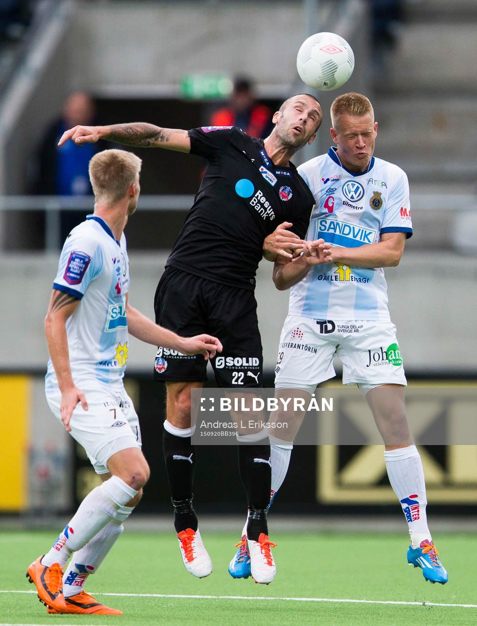 Helsingborgs Rade Prica i en nickduell med Gefles Martin