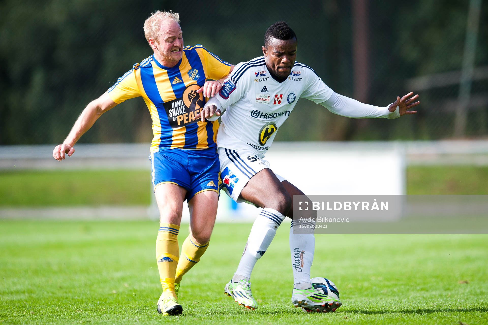 Eskilsminnes Filip Ottosson och Huvarnas Abdul Zakaria