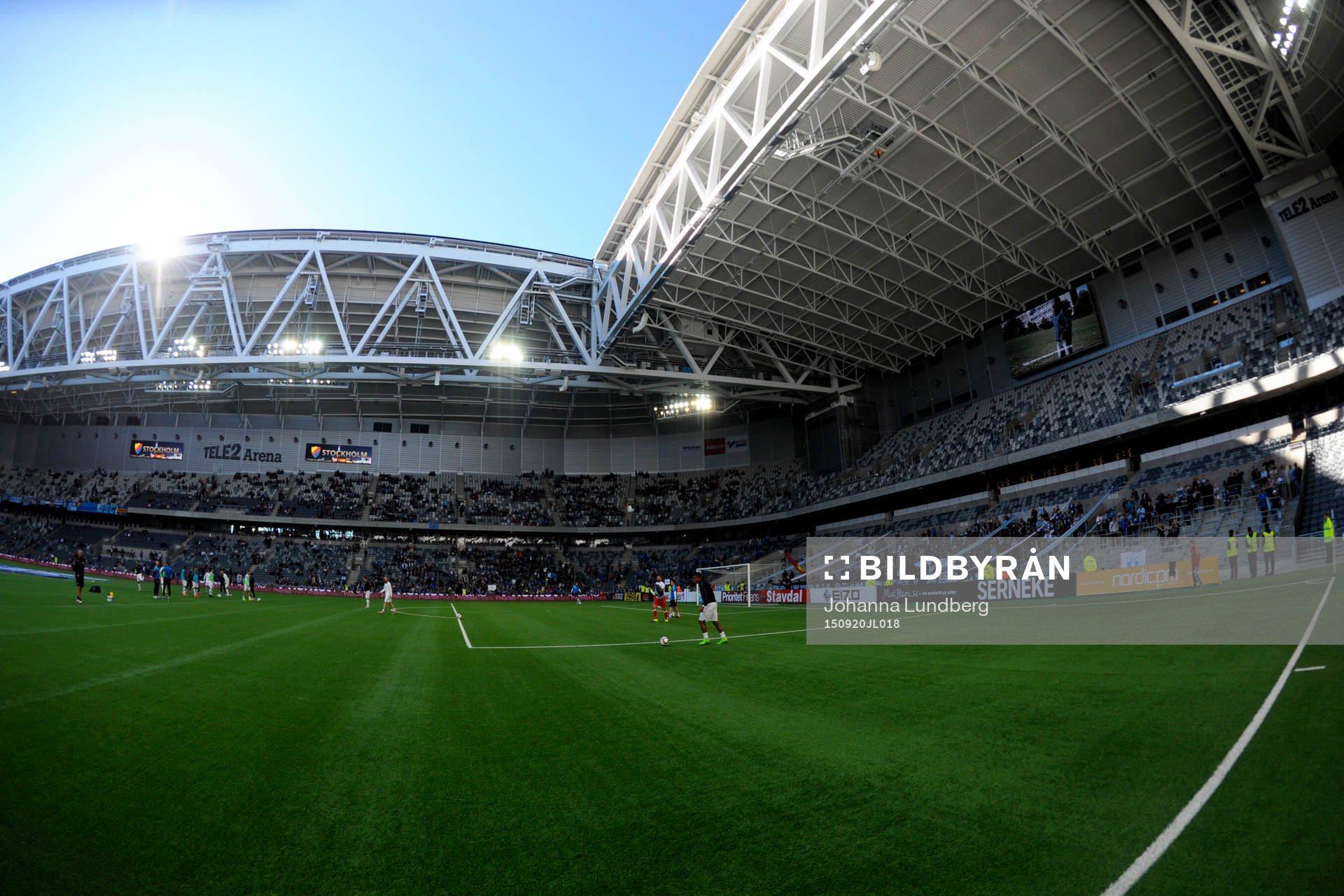 Malmös-spelare värmer upp på Tele2 arena