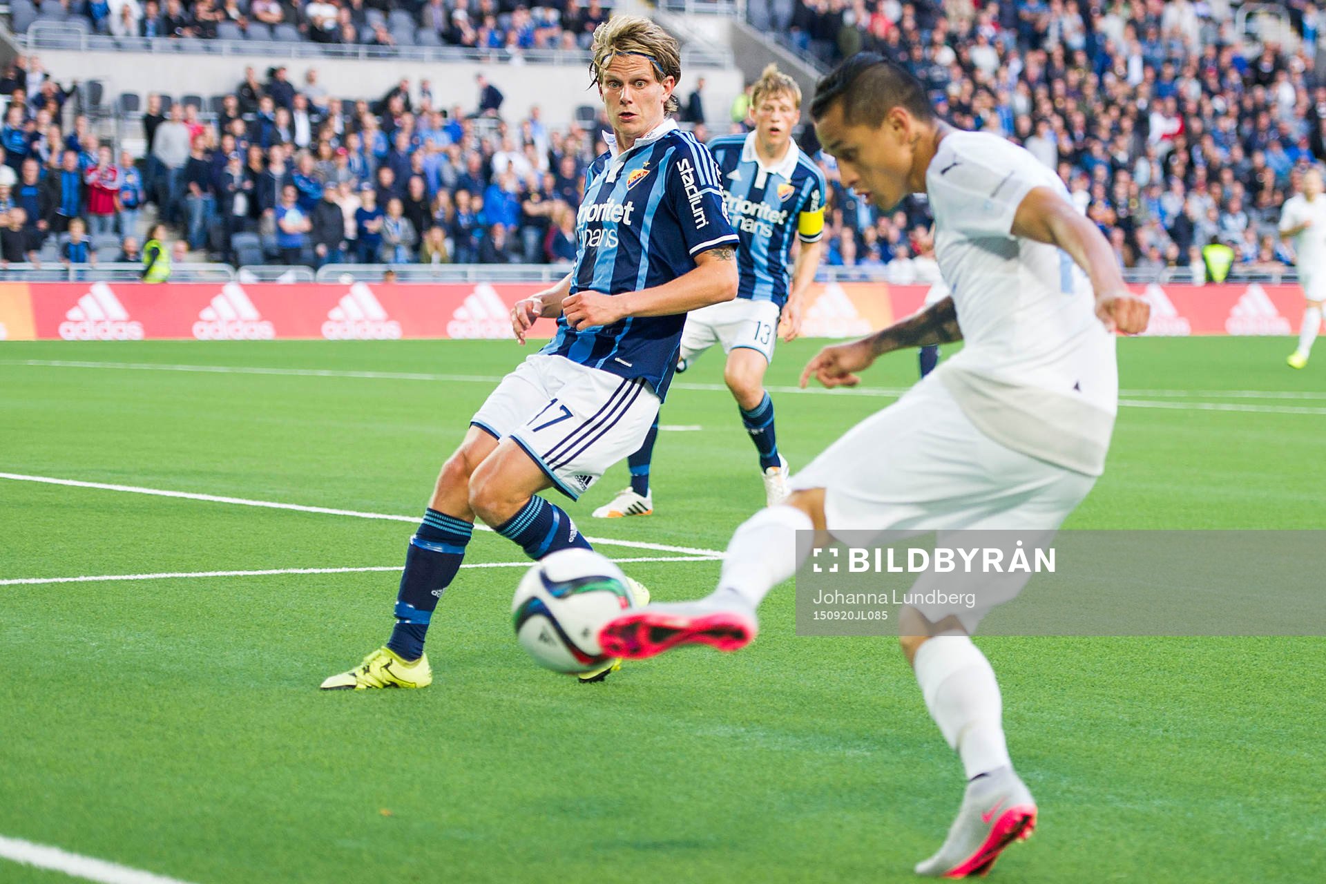 Djurgårdens Tim Björkström och Malmös Victor Yoshimar