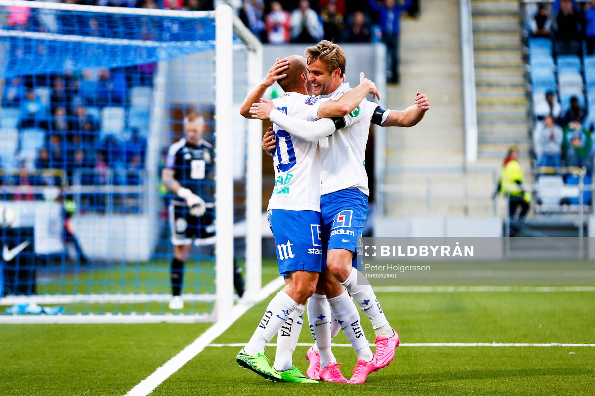 Norrköpings Christoffer Nyman och Daniel Sjölund jublar