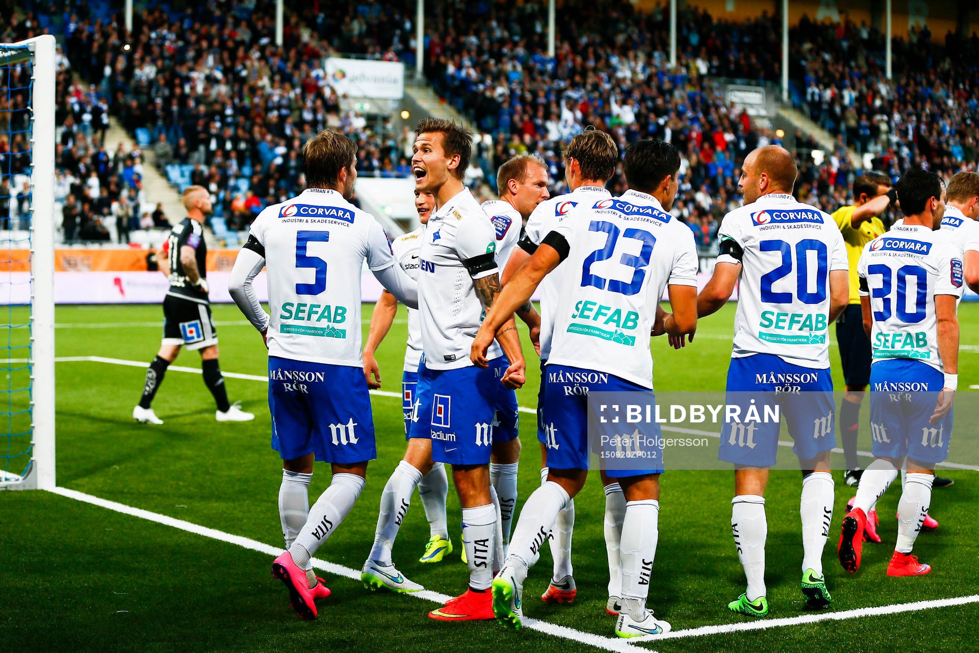Norrköpings Arnor Ingvi Traustason jublar